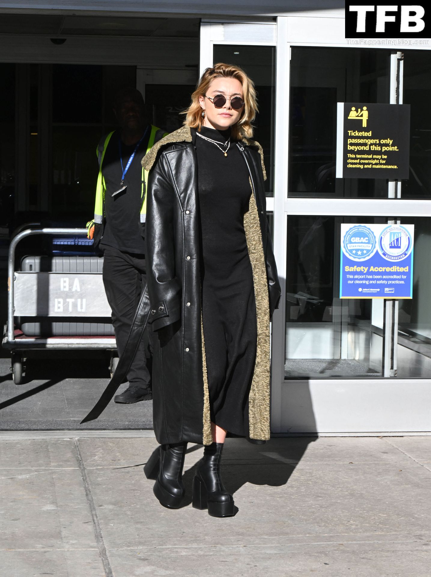 Florence Pugh Pokies The Fappening Blog 10 - Florence Pugh Shows Off Her Pokies at JFK airport in NYC (31 Photos)