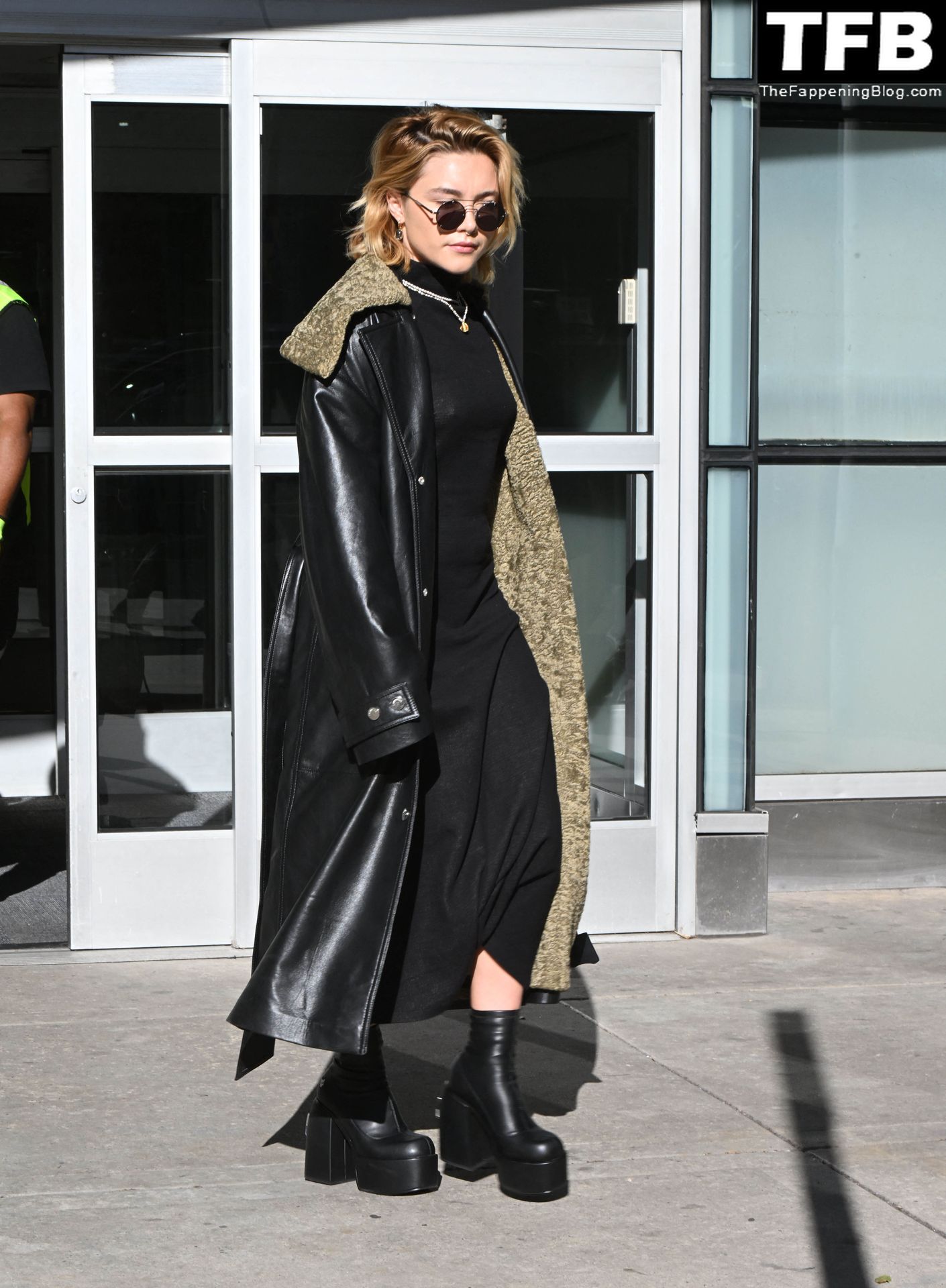 Florence Pugh Pokies The Fappening Blog 4 - Florence Pugh Shows Off Her Pokies at JFK airport in NYC (31 Photos)