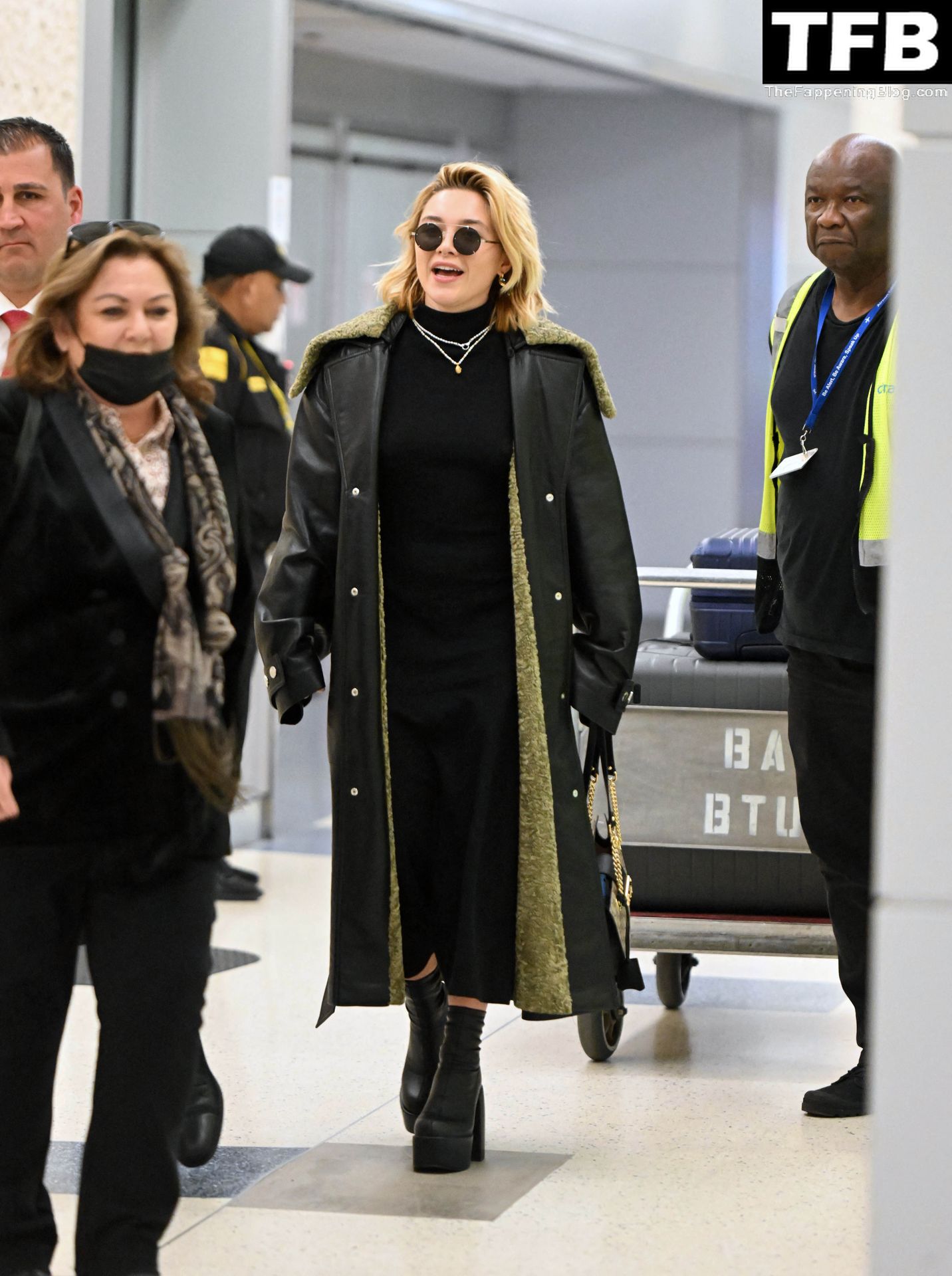Florence Pugh Pokies The Fappening Blog 8 - Florence Pugh Shows Off Her Pokies at JFK airport in NYC (31 Photos)