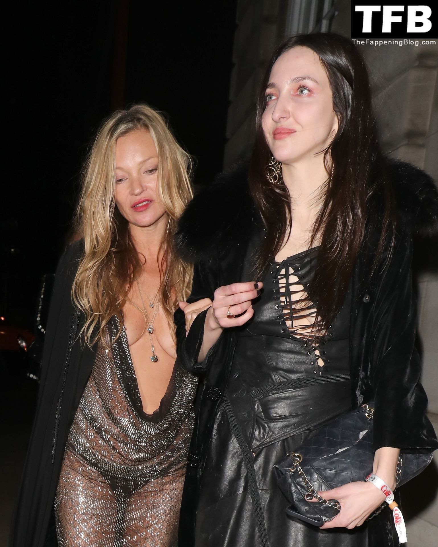 Kate Moss Flashes Nude Tits The Fappening Blog 129 - Kate Moss Flashes Her Nude Breasts in London (150 Photos)