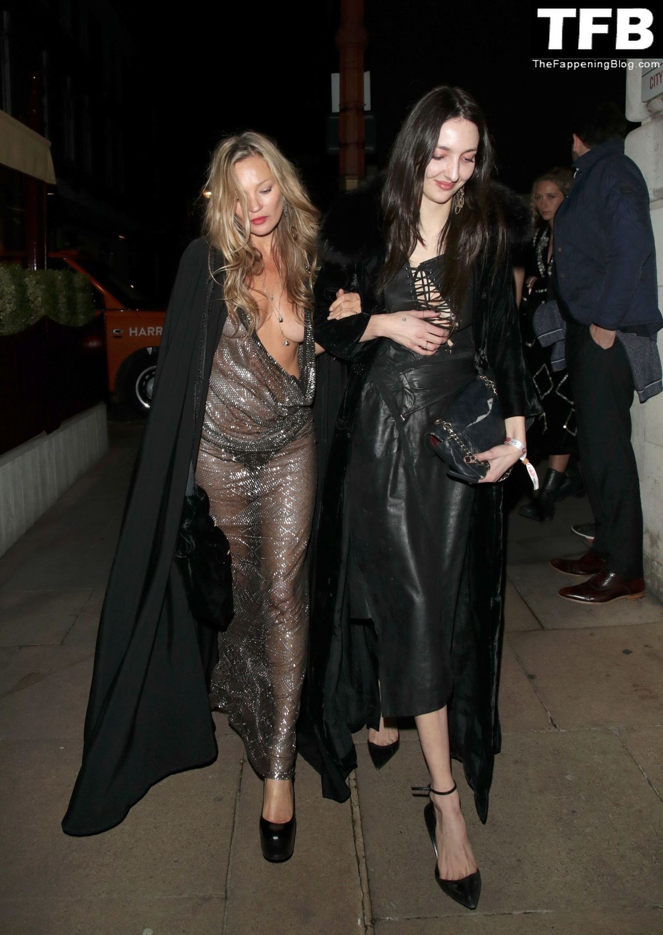 Kate Moss Flashes Nude Tits The Fappening Blog 56 - Kate Moss Flashes Her Nude Breasts in London (150 Photos)