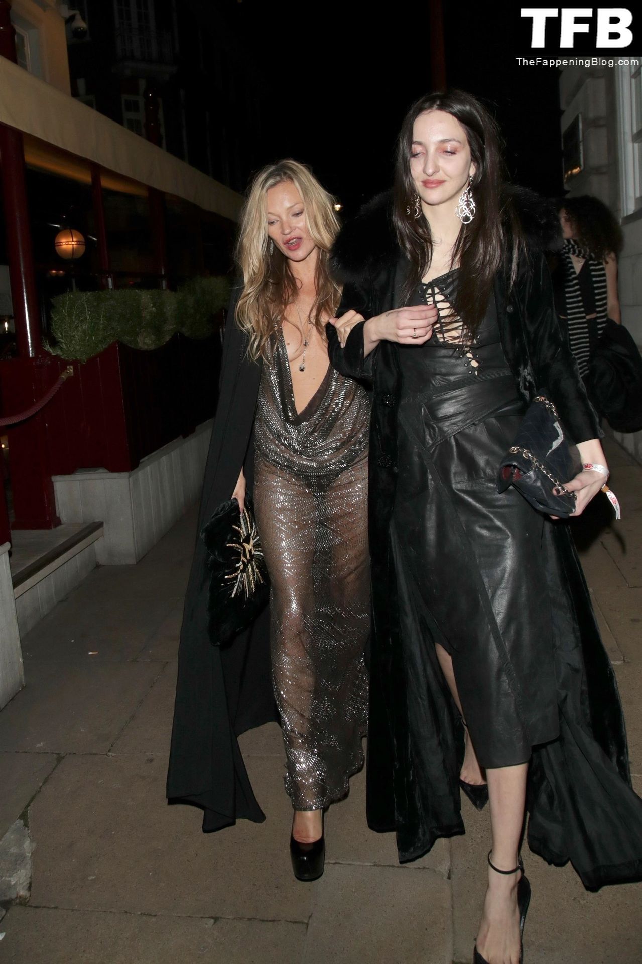 Kate Moss Flashes Nude Tits The Fappening Blog 69 - Kate Moss Flashes Her Nude Breasts in London (150 Photos)