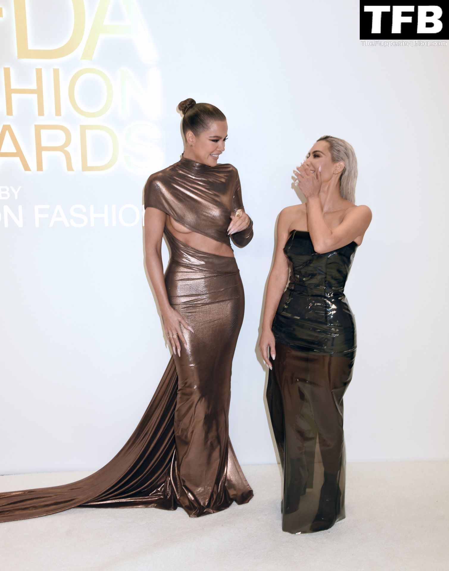 Khloe Kardashian Sexy Tits The Fappening Blog 23 - Khloe Kardashian Shows Off Her Underboob at the 2022 CFDA Fashion Awards (110 Photos)