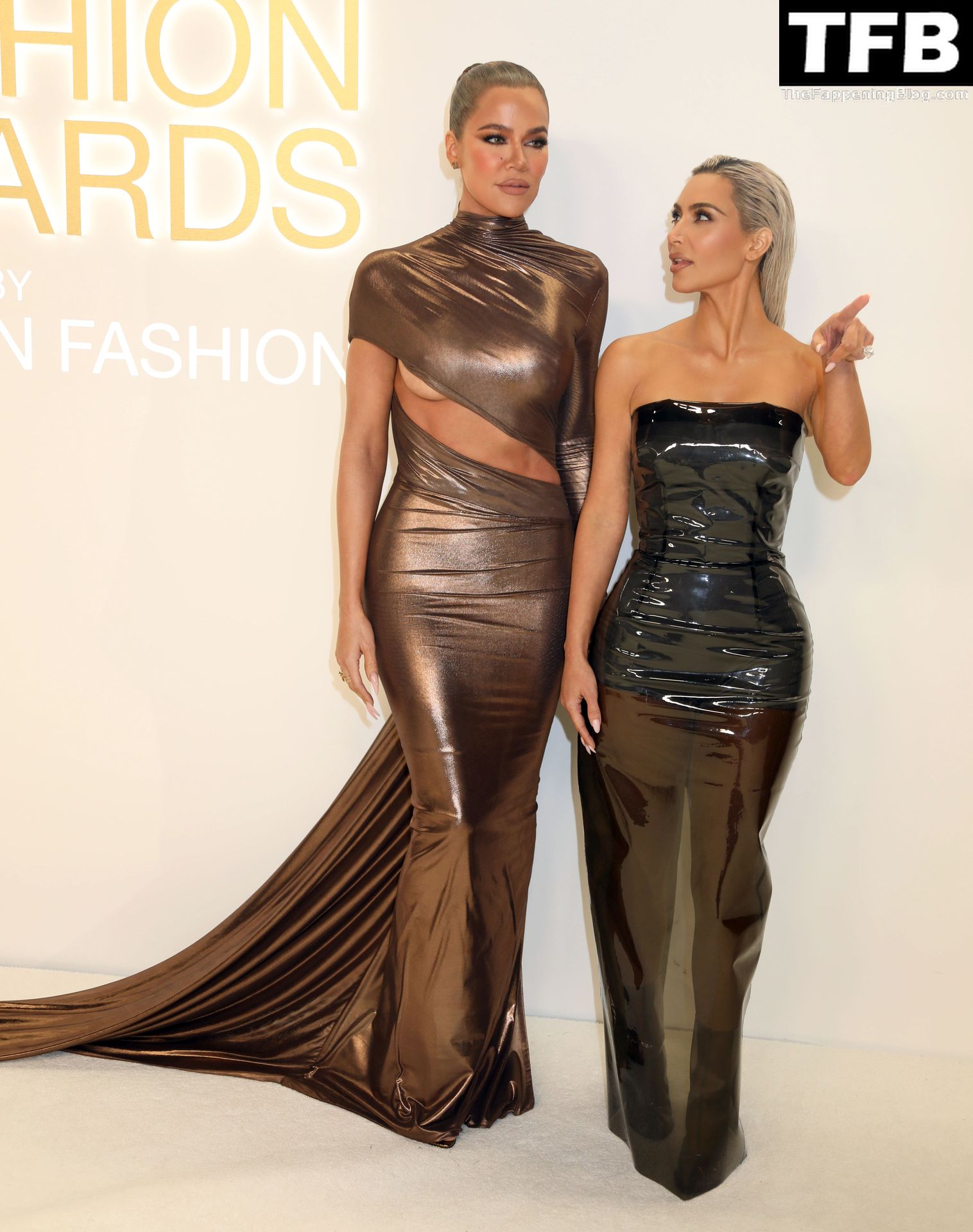 Khloe Kardashian Sexy Tits The Fappening Blog 75 - Khloe Kardashian Shows Off Her Underboob at the 2022 CFDA Fashion Awards (110 Photos)