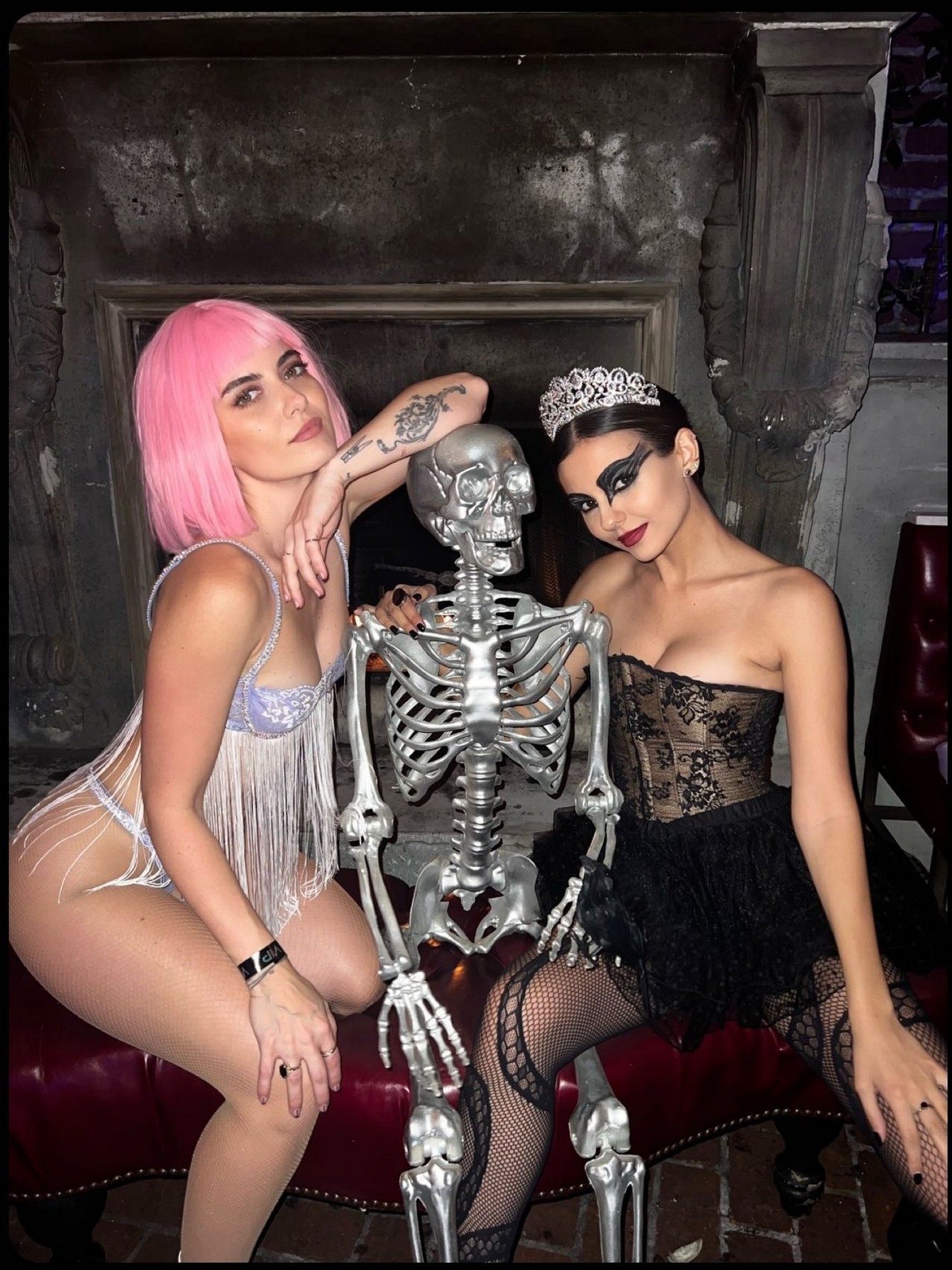 Victoria Justice Sexy Halloween TheFappening.Pro 2 - Victoria Justice Sexy For Haloween 2022 (10 Photos)
