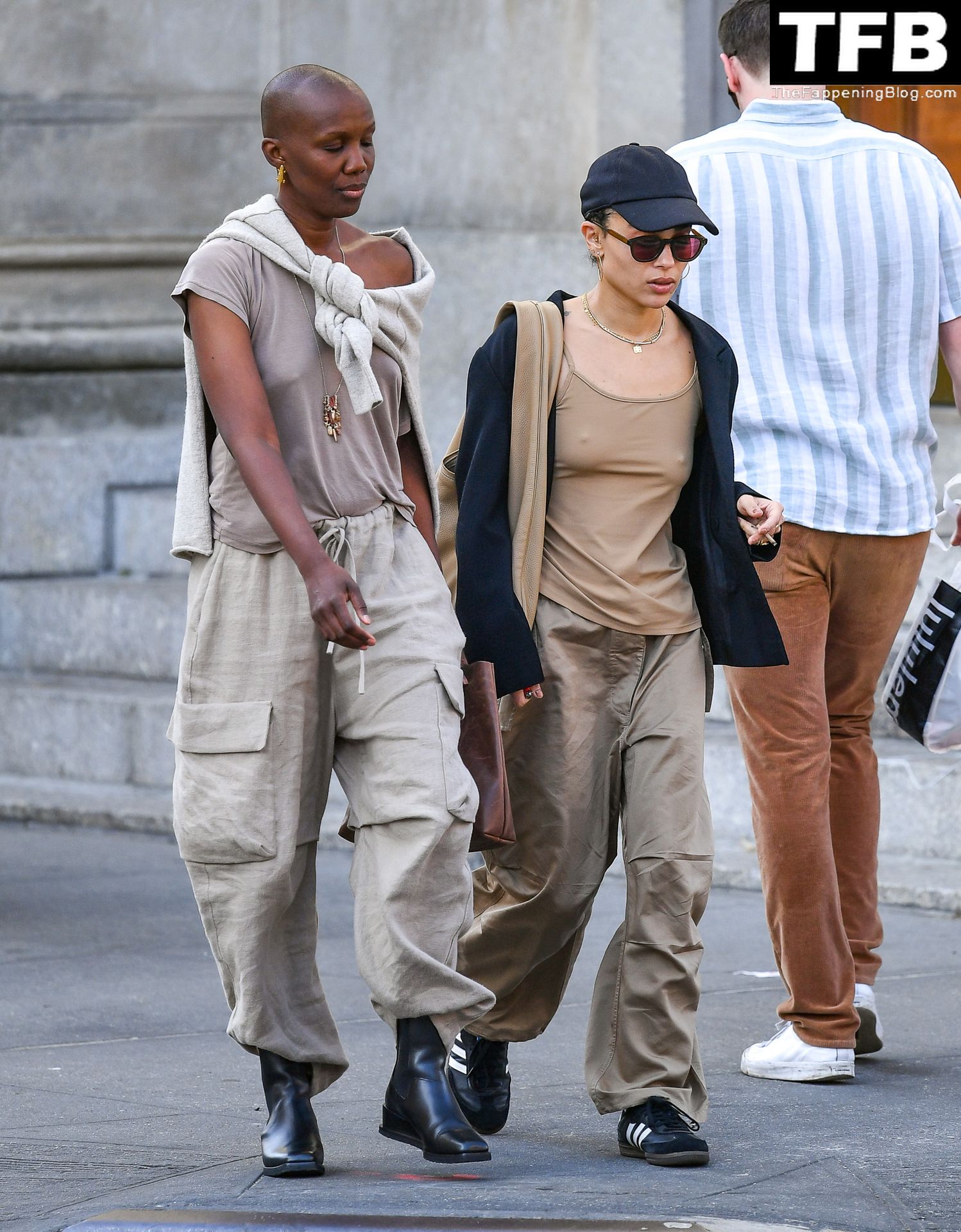 Zoe Kravitz Sexy Tits The Fappening Blog 10 - Braless Zoe Kravitz Steps Out With a Friend in NYC (13 Photos)