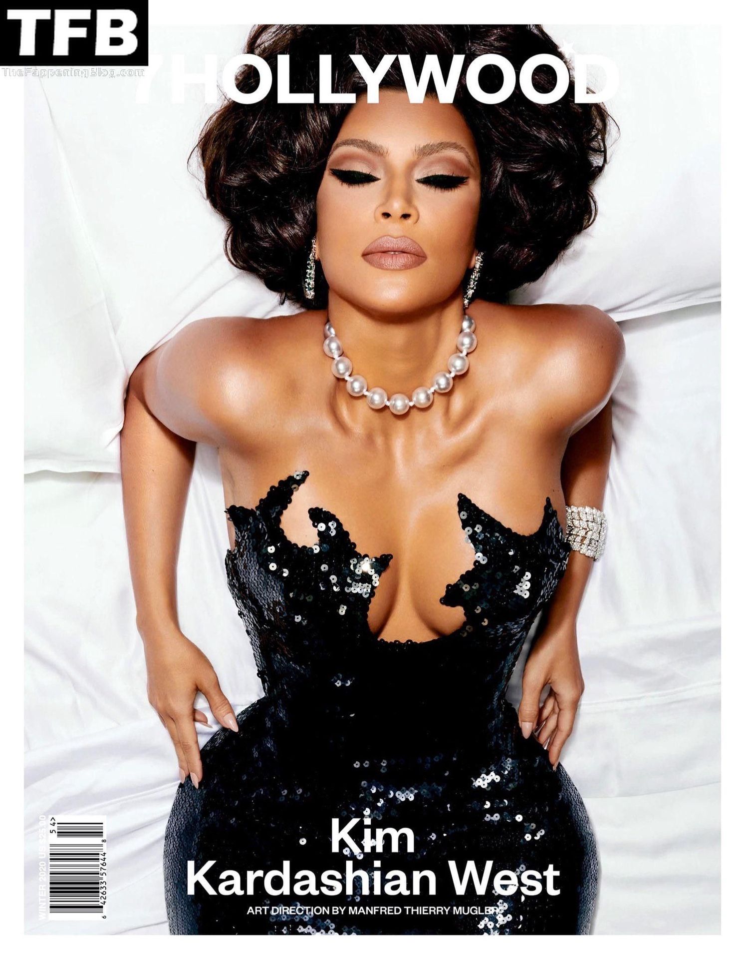 kim kardashian cleavage 561695 thefappeningblog.com  - Kim Kardashian Nude & Sexy Collection – Part 6 (150 Photos)