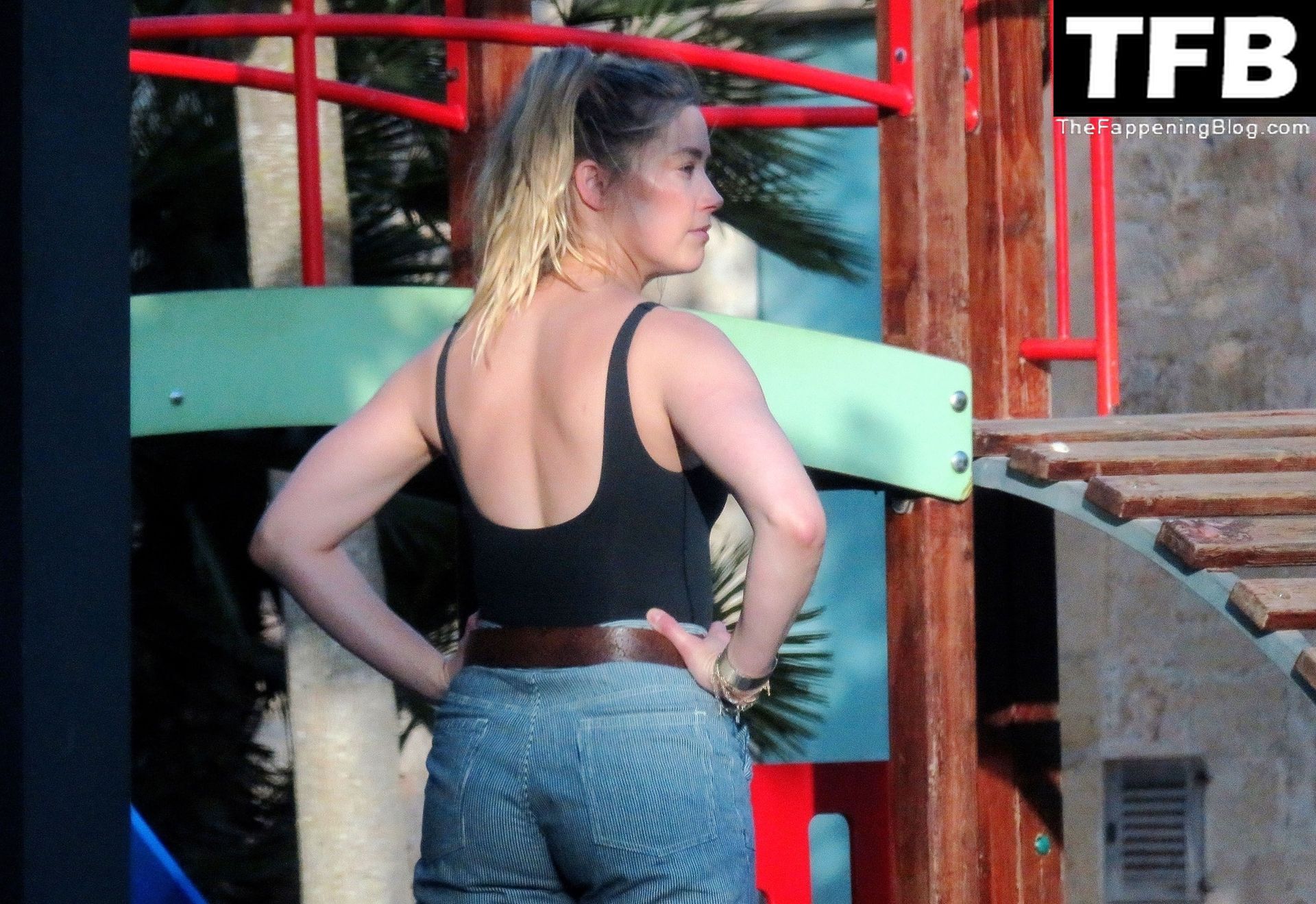 Amber Heard Sexy The Fappening Blog 15 - Amber Heard Continues to Get Away From It All During her Spanish Vacation in Palma De Mallorca (26 Photos)