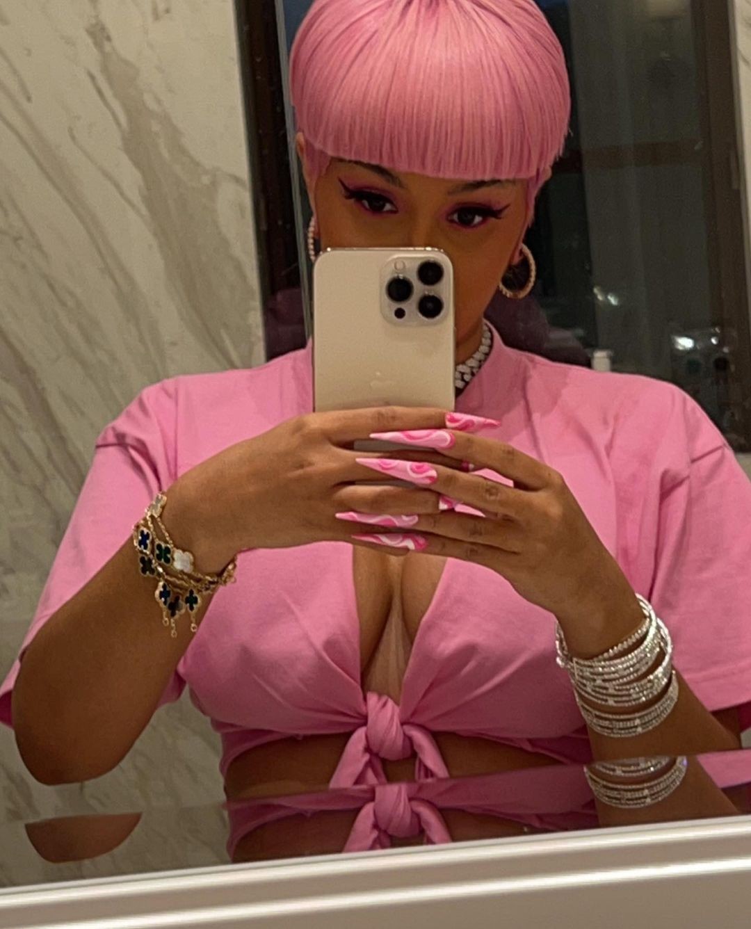 Cardi B Sexy In Pink TheFappening.Pro 6 - Cardi B Sexy In Pink (5 Photos)