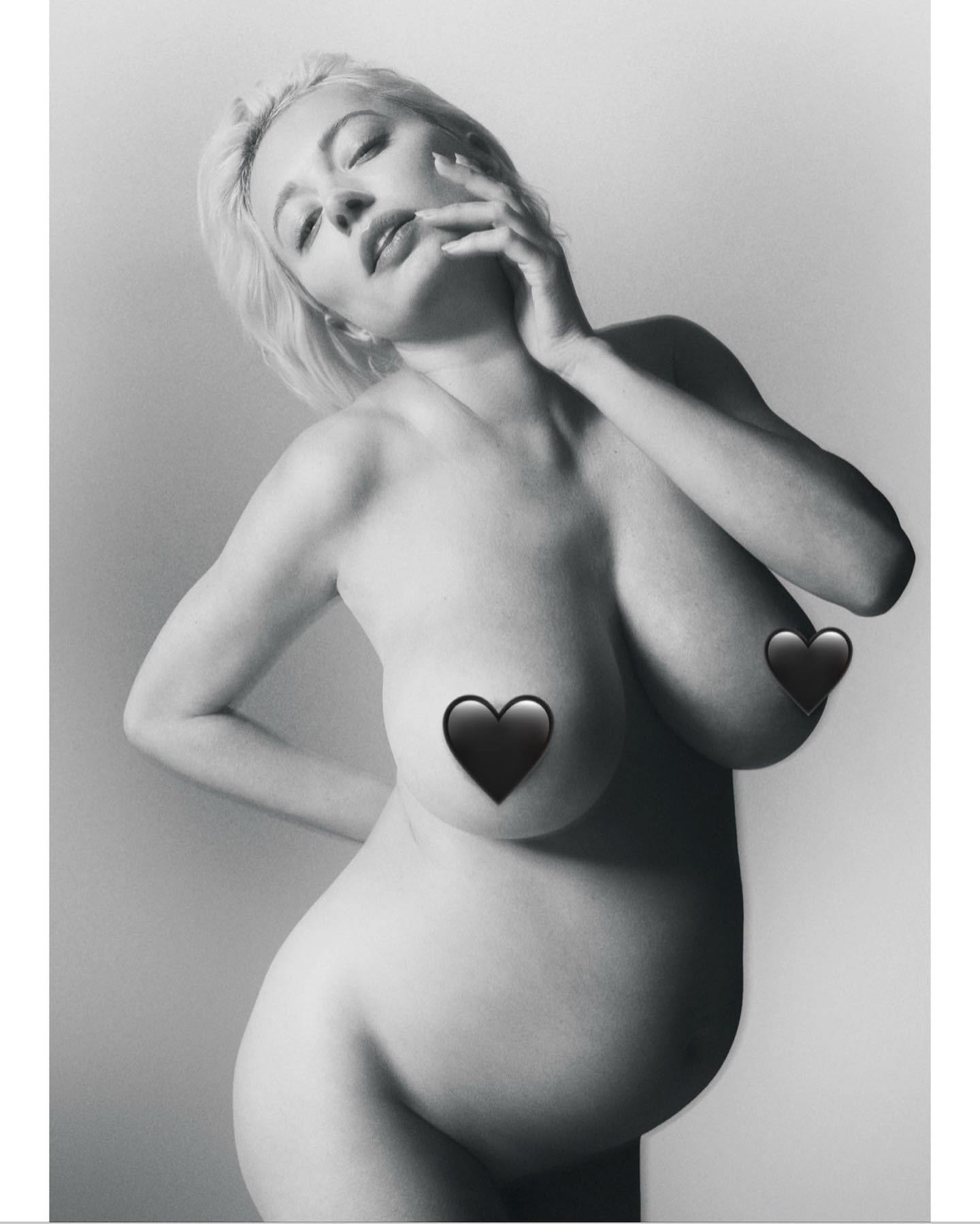 Caroline Vreeland Nude Pregnant TheFappening.Pro 24 - Caroline Vreeland Pregnant And Nude (27 Photos)