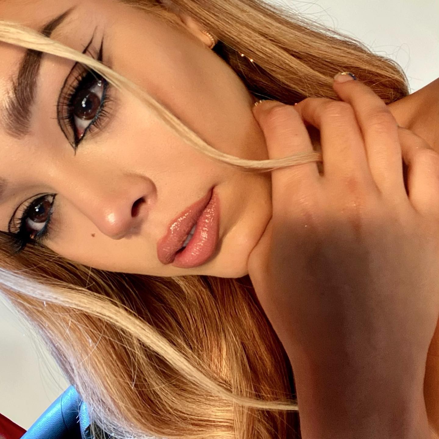 Danna Paola Selfie TheFappening.Pro 3 - Danna Paola Nude And Sexy Mexican Singer (60 Photos And Video)