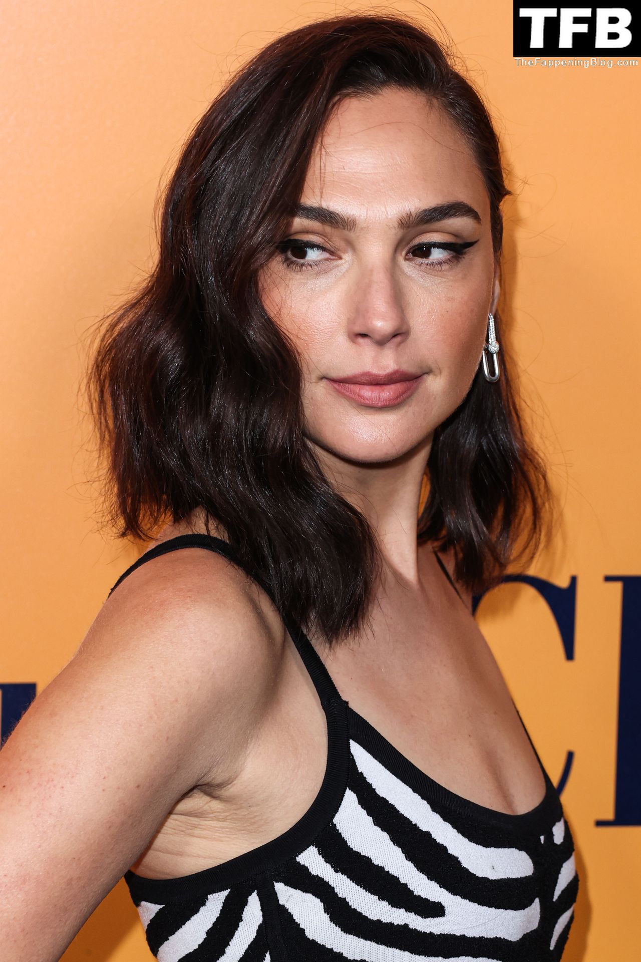 Gal Gadot Sexy 35 thefappeningblog.com  - Gal Gadot Displays Her Gorgeous Figure at the Traveling Exhibition “Solaire Culture” in Beverly Hills (77 Photos)