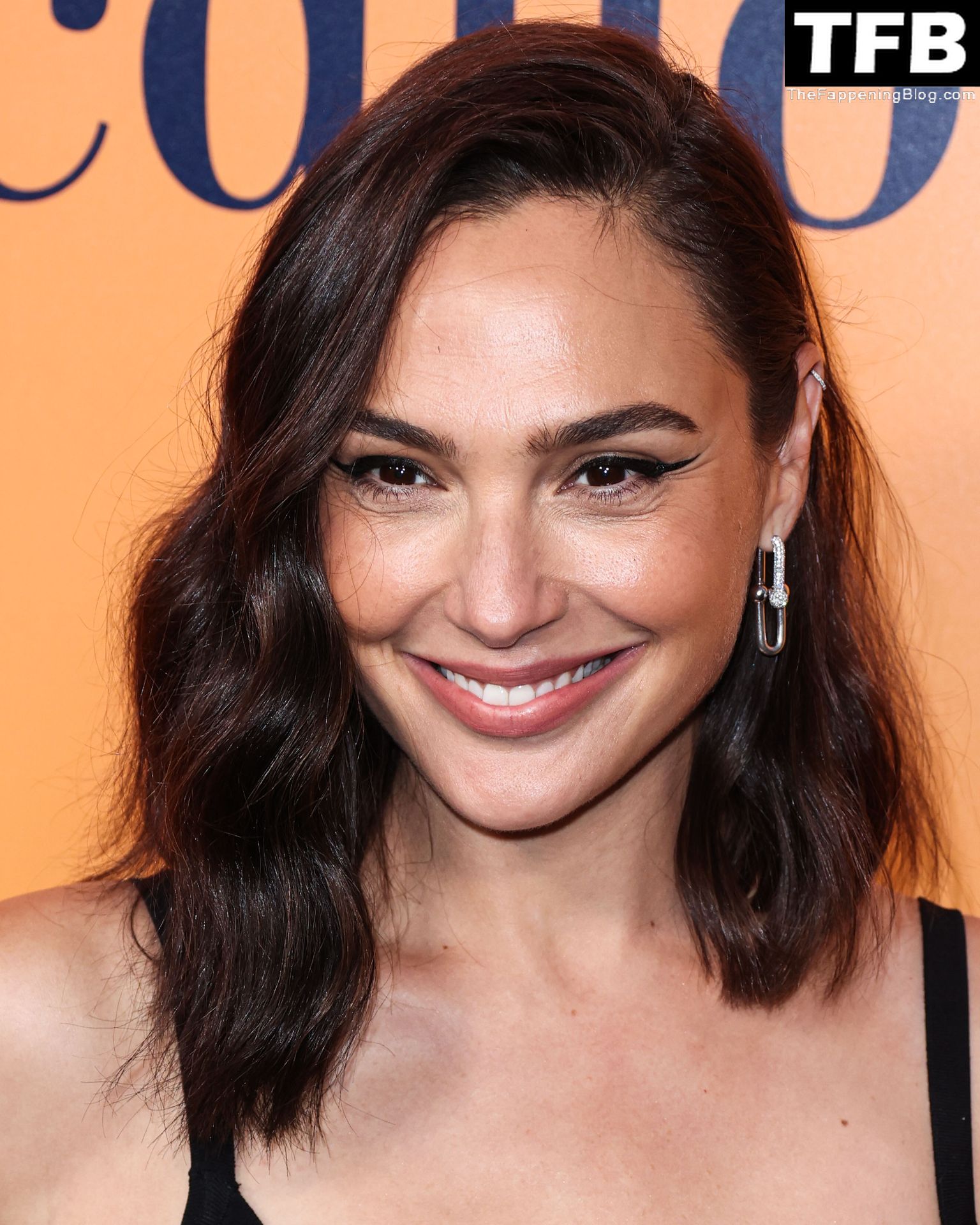Gal Gadot Sexy 67 thefappeningblog.com  - Gal Gadot Displays Her Gorgeous Figure at the Traveling Exhibition “Solaire Culture” in Beverly Hills (77 Photos)