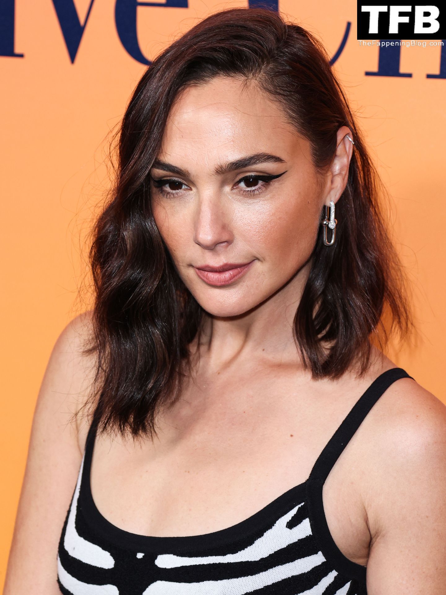 Gal Gadot Sexy 68 thefappeningblog.com  - Gal Gadot Displays Her Gorgeous Figure at the Traveling Exhibition “Solaire Culture” in Beverly Hills (77 Photos)