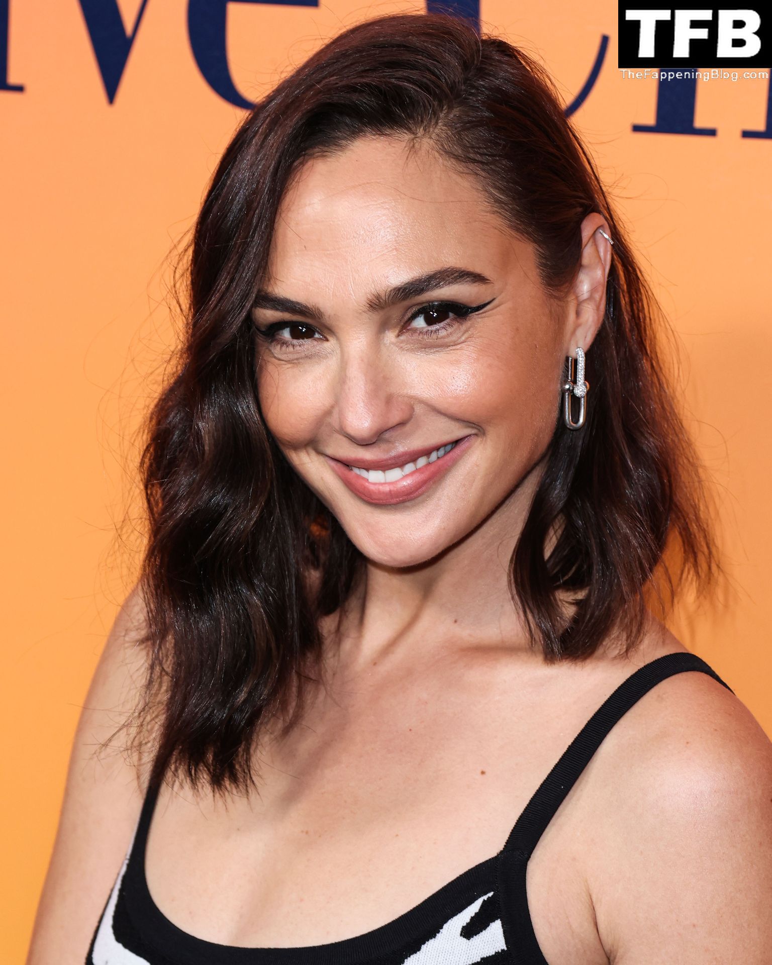 Gal Gadot Sexy 73 thefappeningblog.com  - Gal Gadot Displays Her Gorgeous Figure at the Traveling Exhibition “Solaire Culture” in Beverly Hills (77 Photos)