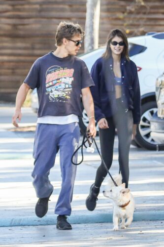 Kaia Gerber With Austin Butler TheFappening.Pro 1 333x500 - Kaia Gerber On A Date With Austin Butler (12 Photos)
