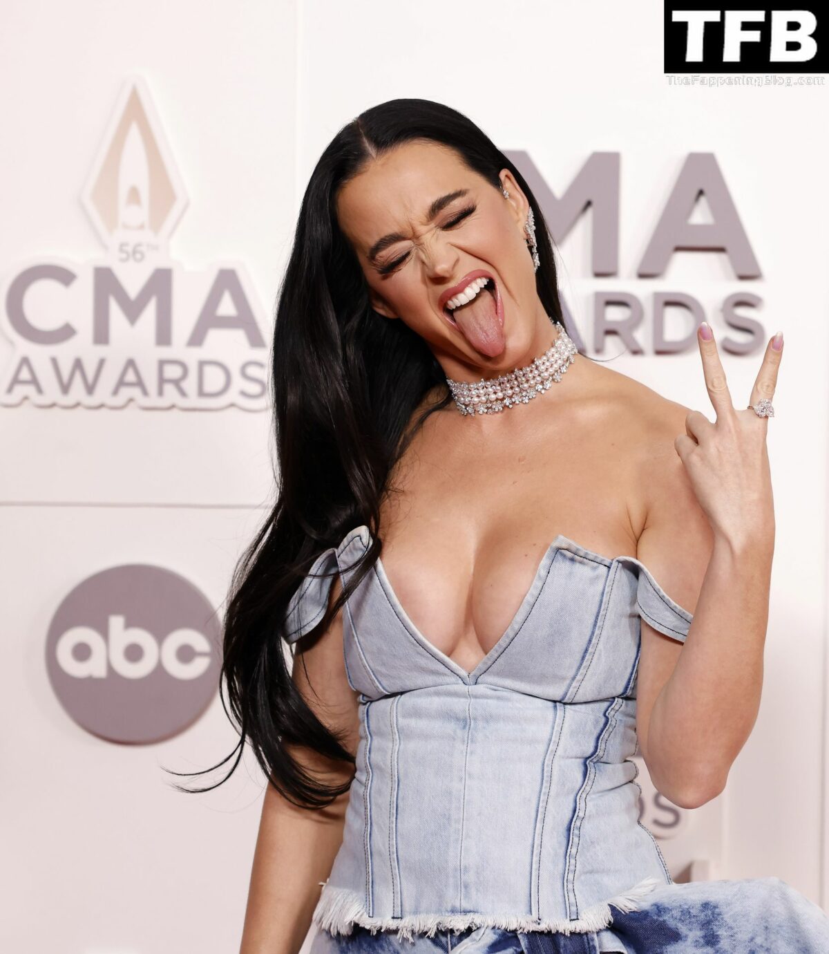 Katy Perry Sexy The Fappening Blog 1 1200x1380 - Katy Perry Shows Off Her Sexy Boobs at the 56th Annual CMA Awards (27 Photos)