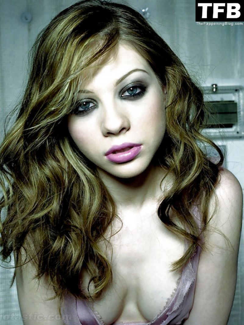 michelle trachtenberg 48 thefappeningblog.com  - Michelle Trachtenberg Nude & Sexy Collection (122 Photo)