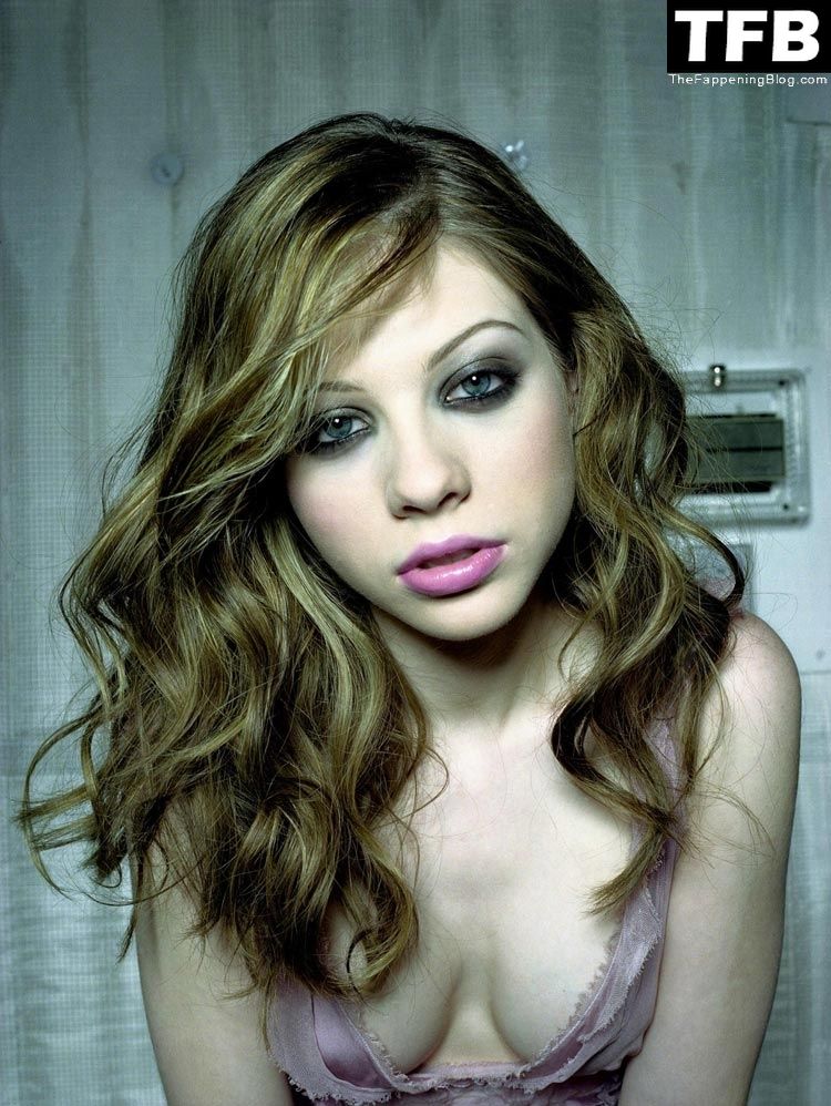 michelle trachtenberg 84 thefappeningblog.com  - Michelle Trachtenberg Nude & Sexy Collection (122 Photo)