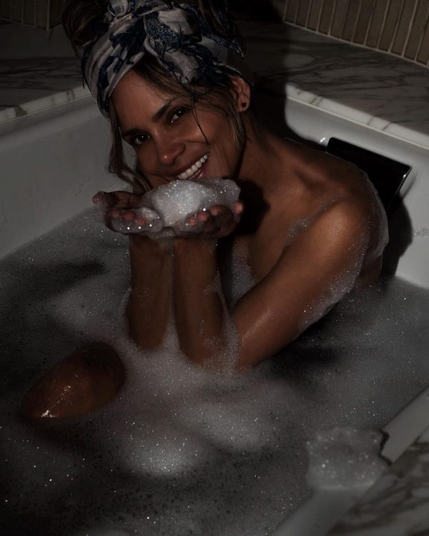1670289229 474 Halle Berry Nude 1 624x779 - Halle Berry See Through (2 Photos)