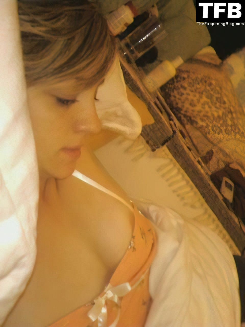 Abby Elliott Nude Sexy Leaked The Fappening Blog 6 - Abby Elliott Nude & Sexy Leaked The Fappening (8 Photos)