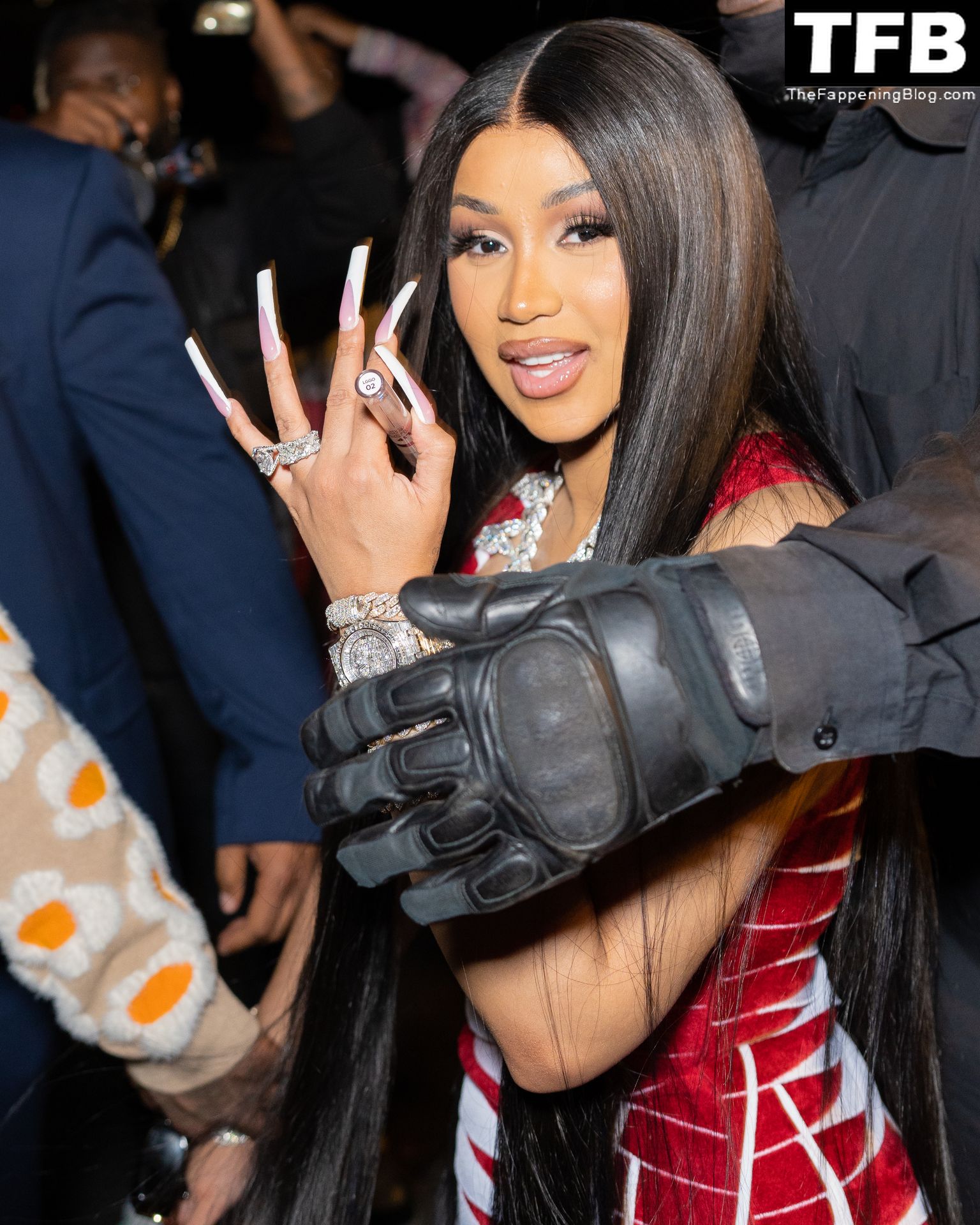 Cardi B Sexy Tits The Fappening Blog 4 - Cardi B Flaunts Her Cleavage as She Leaves a Club with Offset in NYC (8 Photos)