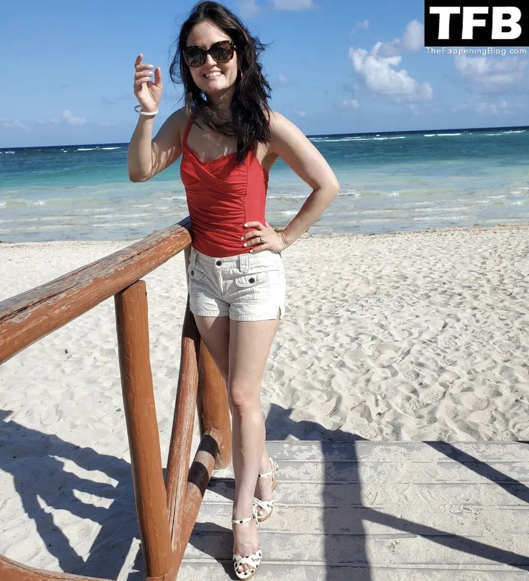 Danica McKellar Selfie TheFappeningBlog 8 - Danica McKellar Topless & Sexy Collection (39 Photos)