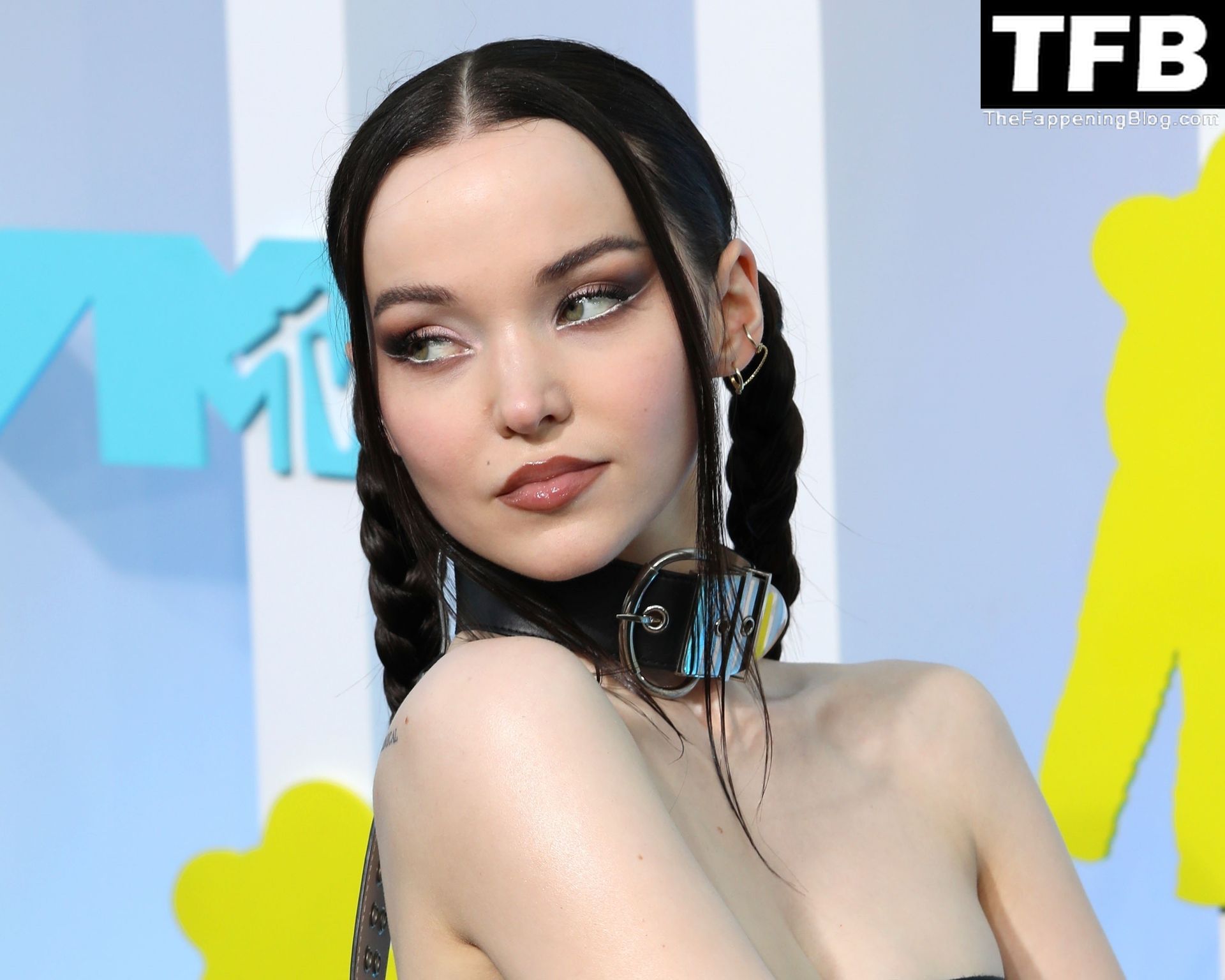 Dove Cameron Sexy The Fappening Blog 39 - Dove Cameron Flaunts Her Sexy Tits at the 2022 MTV VMAs in Newark (56 Photos)