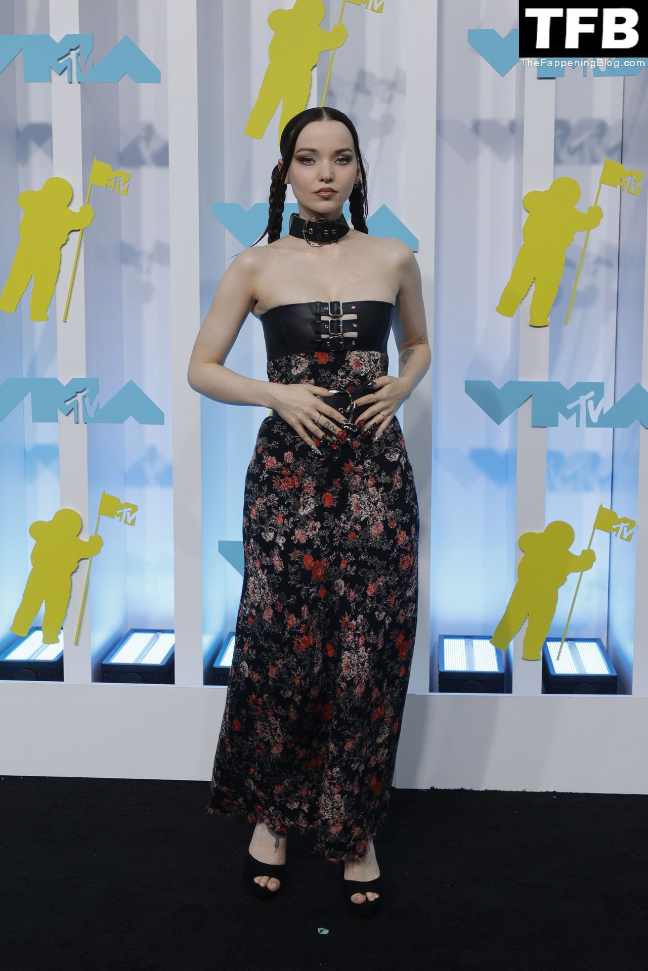 Dove Cameron Sexy The Fappening Blog 42 - Dove Cameron Flaunts Her Sexy Tits at the 2022 MTV VMAs in Newark (56 Photos)