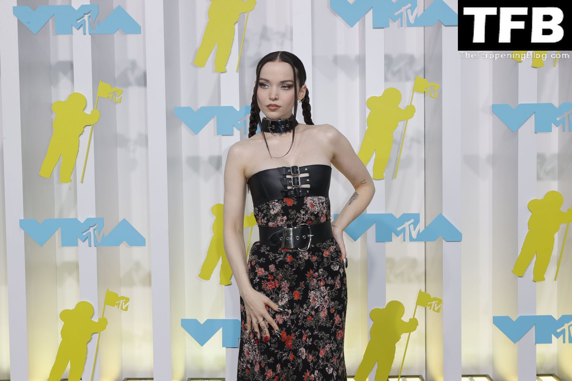 Dove Cameron Sexy The Fappening Blog 43 - Dove Cameron Flaunts Her Sexy Tits at the 2022 MTV VMAs in Newark (56 Photos)