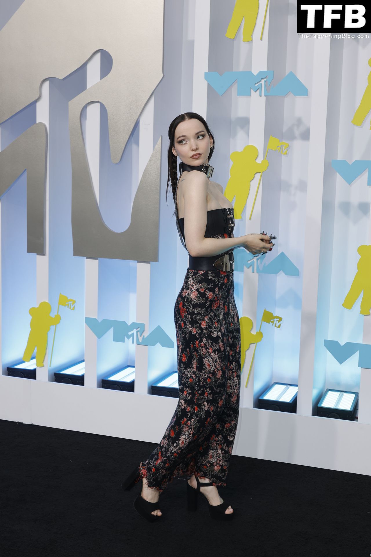 Dove Cameron Sexy The Fappening Blog 45 - Dove Cameron Flaunts Her Sexy Tits at the 2022 MTV VMAs in Newark (56 Photos)