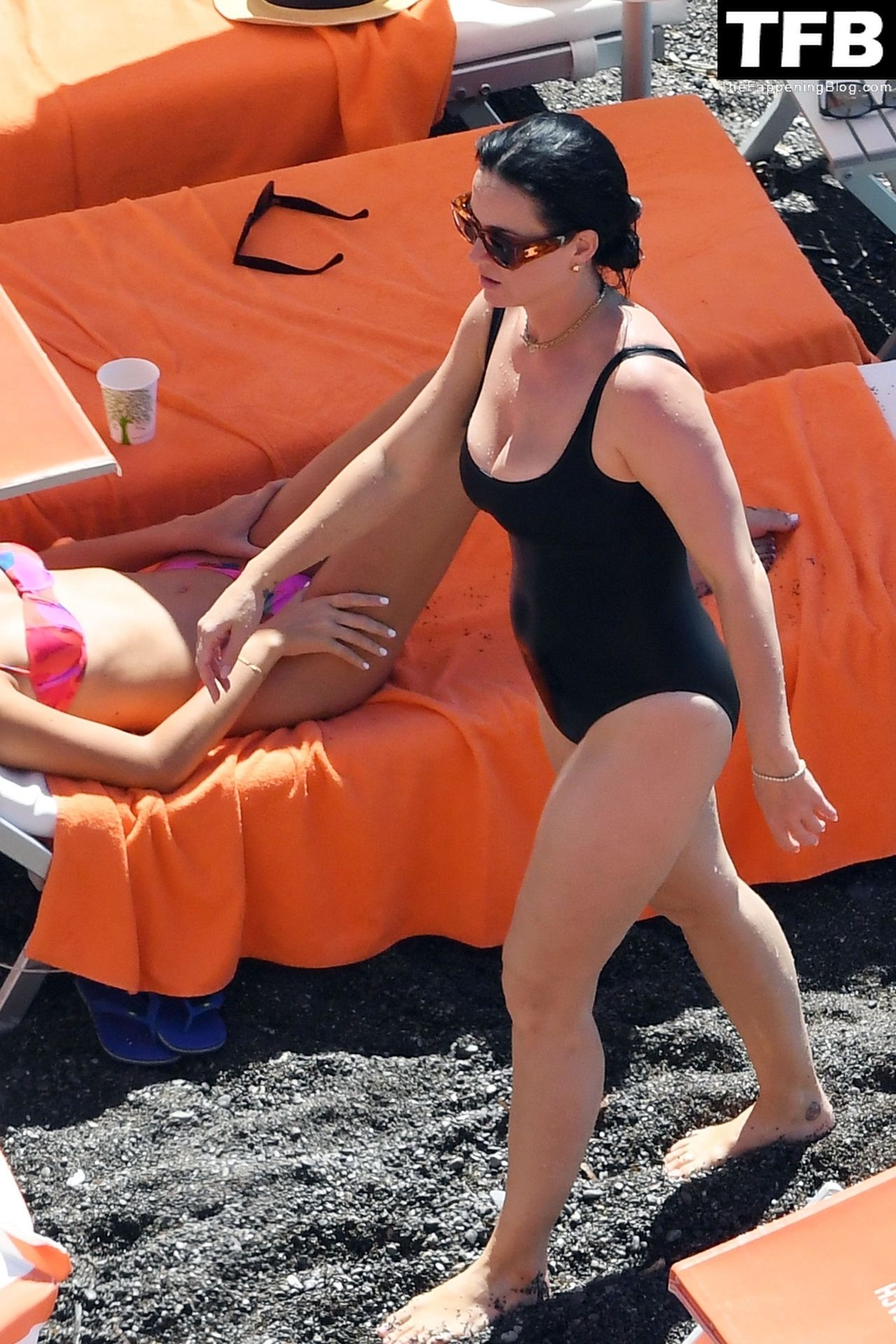 Katy Perry Sexy 48 thefappeningblog.com  - Katy Perry & Orlando Bloom Enjoy Their Summer Vacation on Positano (102 Photos)