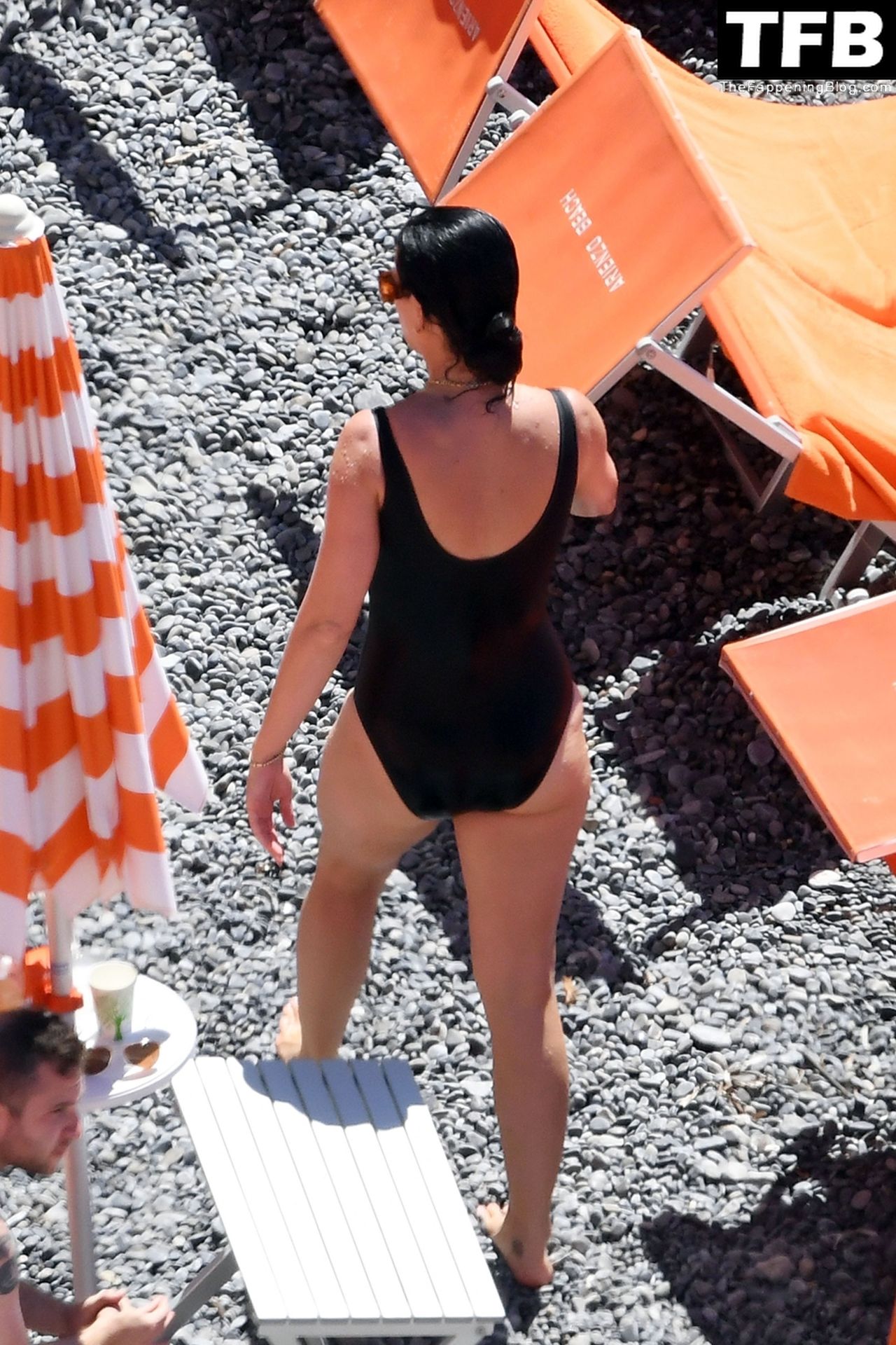 Katy Perry Sexy 54 thefappeningblog.com  - Katy Perry & Orlando Bloom Enjoy Their Summer Vacation on Positano (102 Photos)
