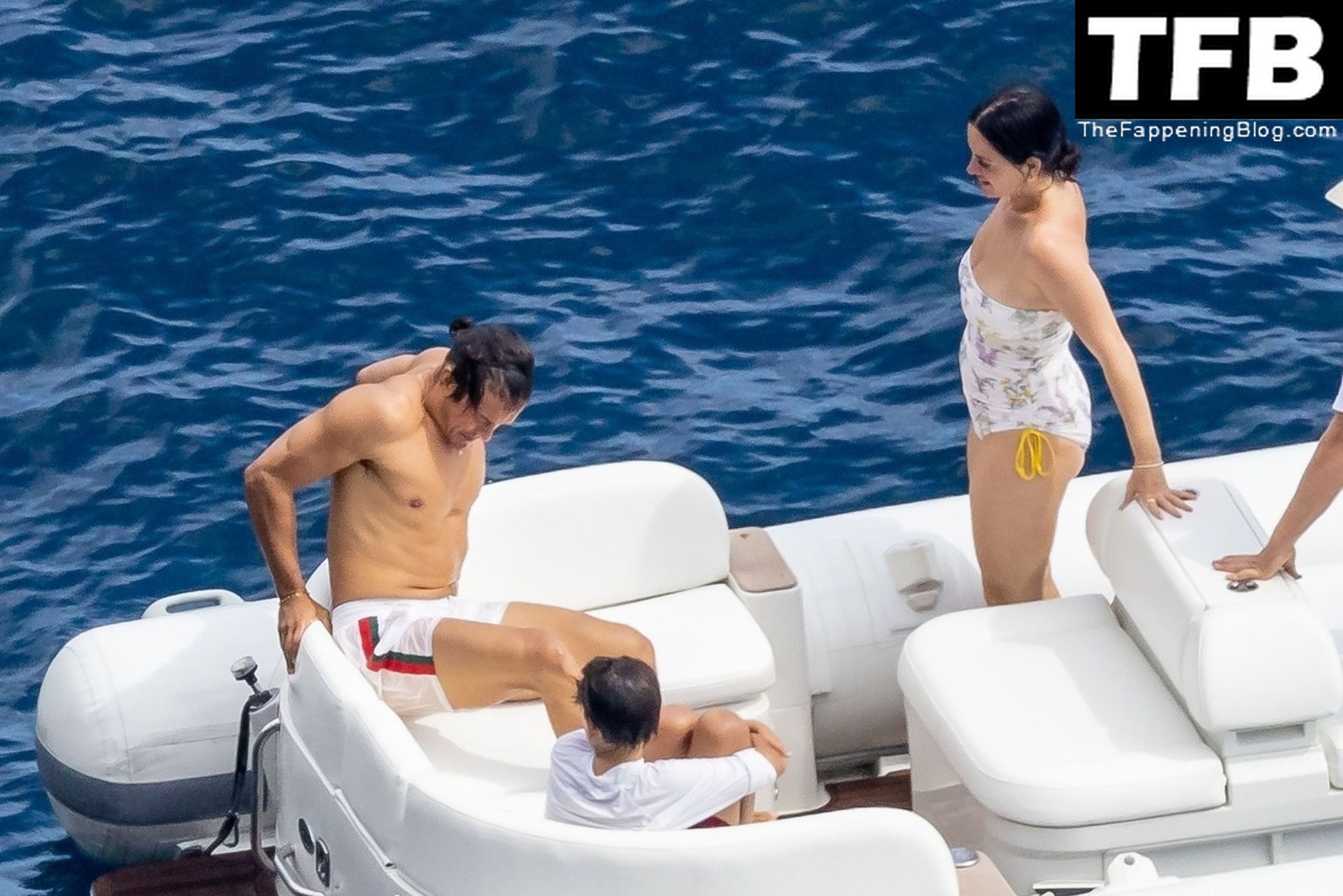 Katy Perry Sexy The Fappening Blog 11 - Katy Perry Rocks a Strapless Swimsuit While Enjoying a Beach Day with Orlando Bloom in Positano (105 Photos)