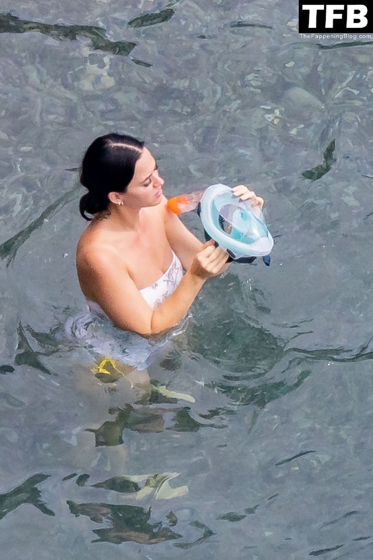 Katy Perry Sexy The Fappening Blog 40 - Katy Perry Rocks a Strapless Swimsuit While Enjoying a Beach Day with Orlando Bloom in Positano (105 Photos)