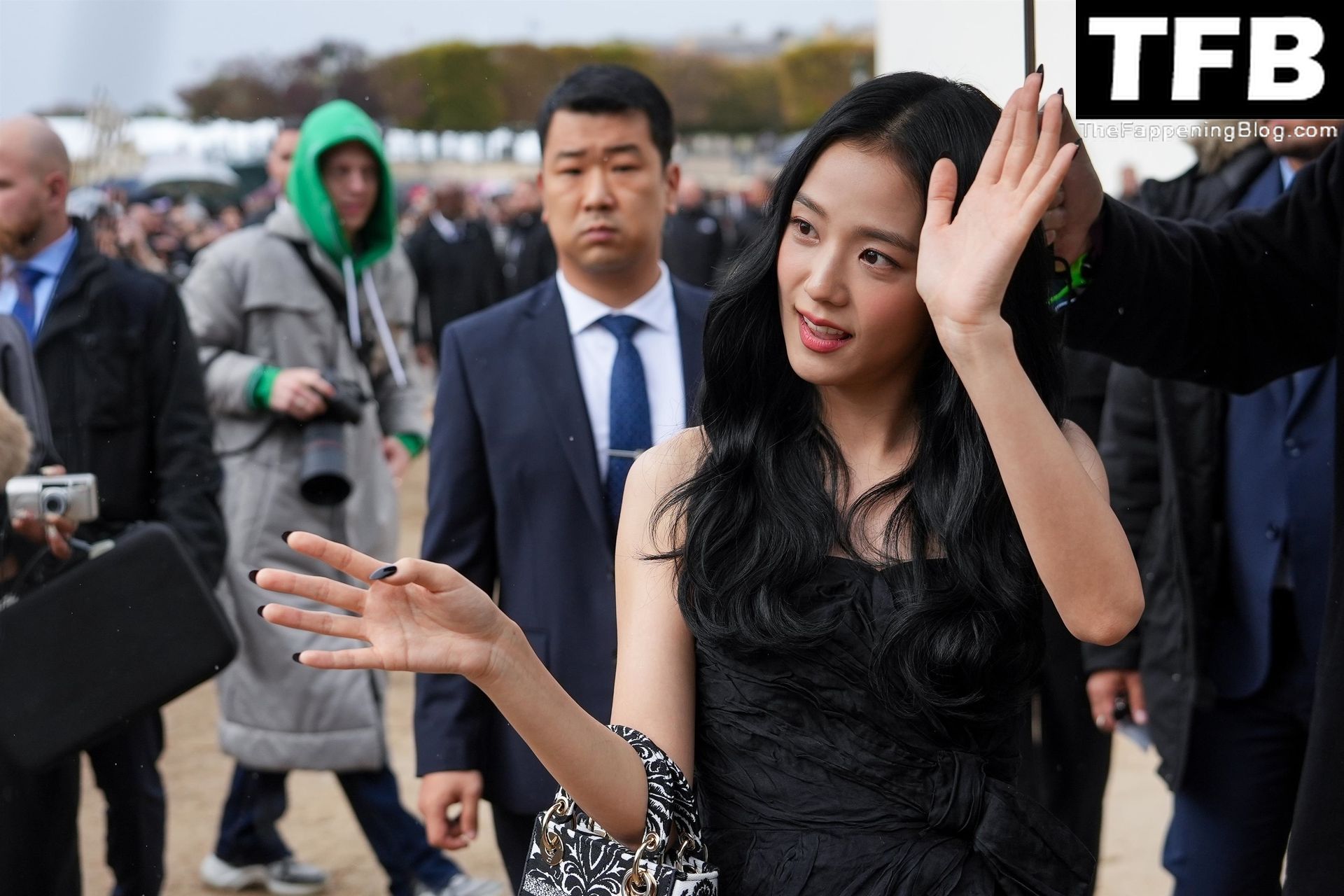 Kim Ji soo Sexy The Fappening Blog 17 - Leggy Kim Ji-soo Attends the Dior Fashion Show in Paris (39 Photos)