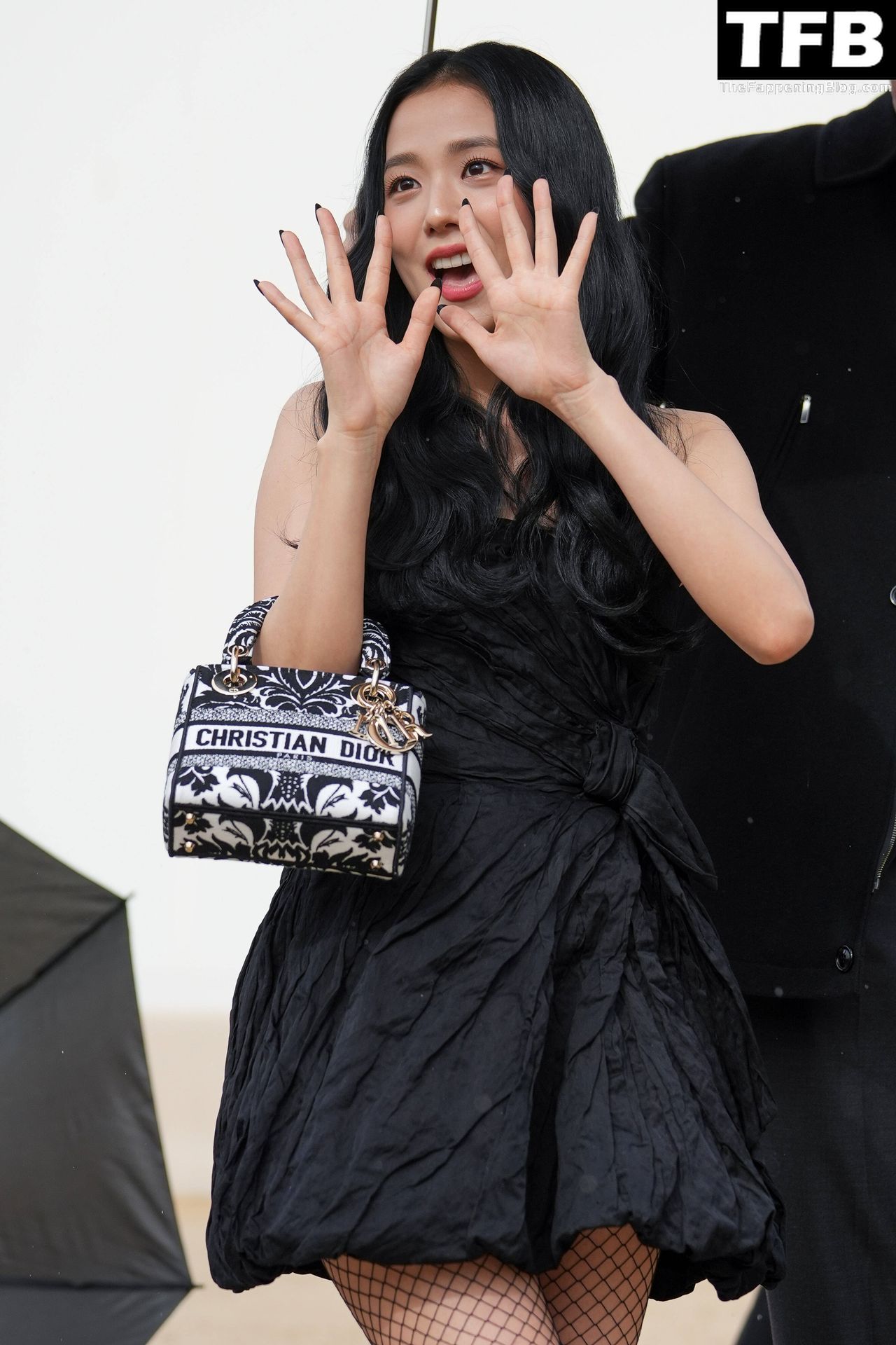 Kim Ji soo Sexy The Fappening Blog 26 - Leggy Kim Ji-soo Attends the Dior Fashion Show in Paris (39 Photos)