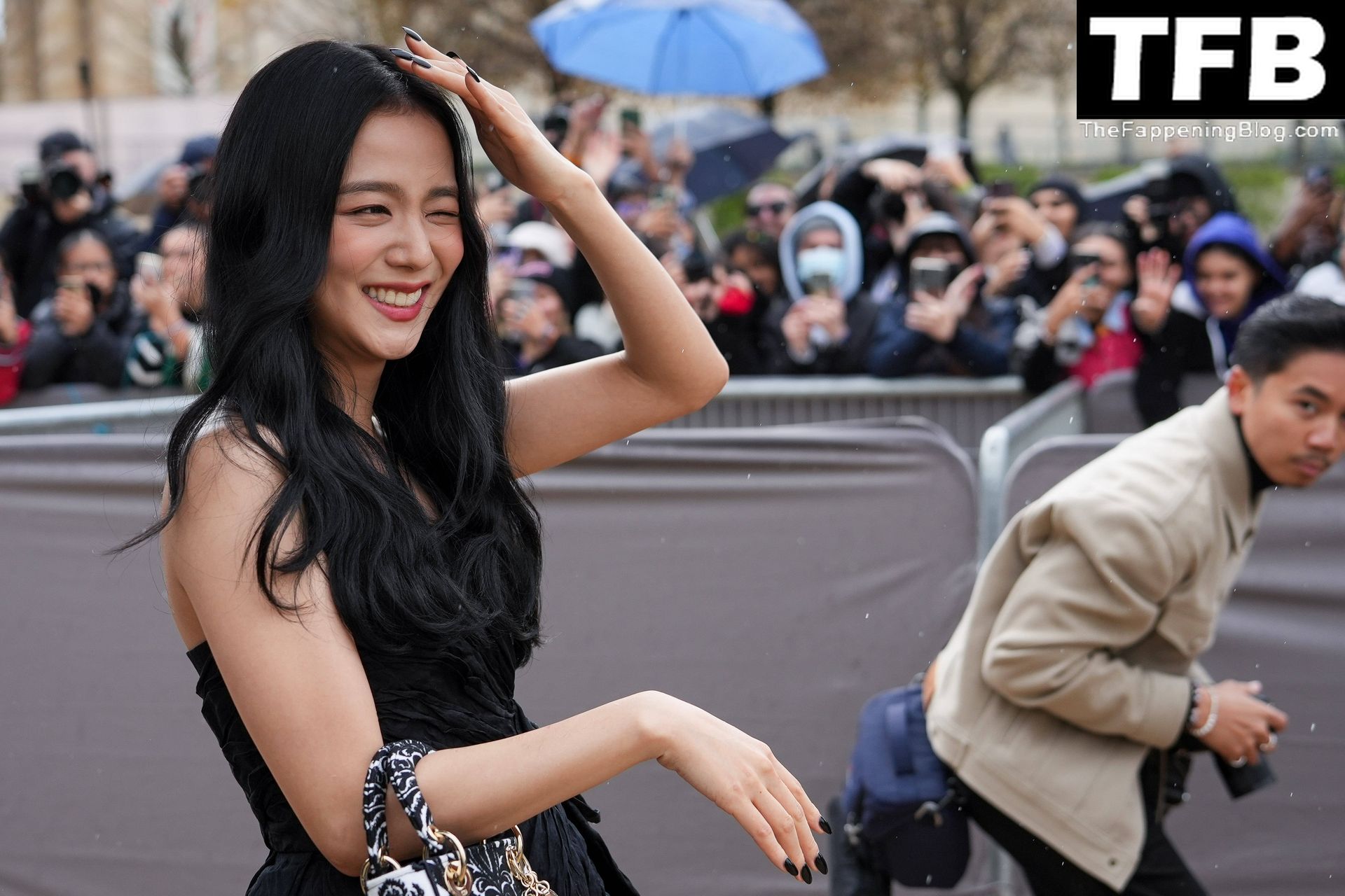 Kim Ji soo Sexy The Fappening Blog 32 - Leggy Kim Ji-soo Attends the Dior Fashion Show in Paris (39 Photos)