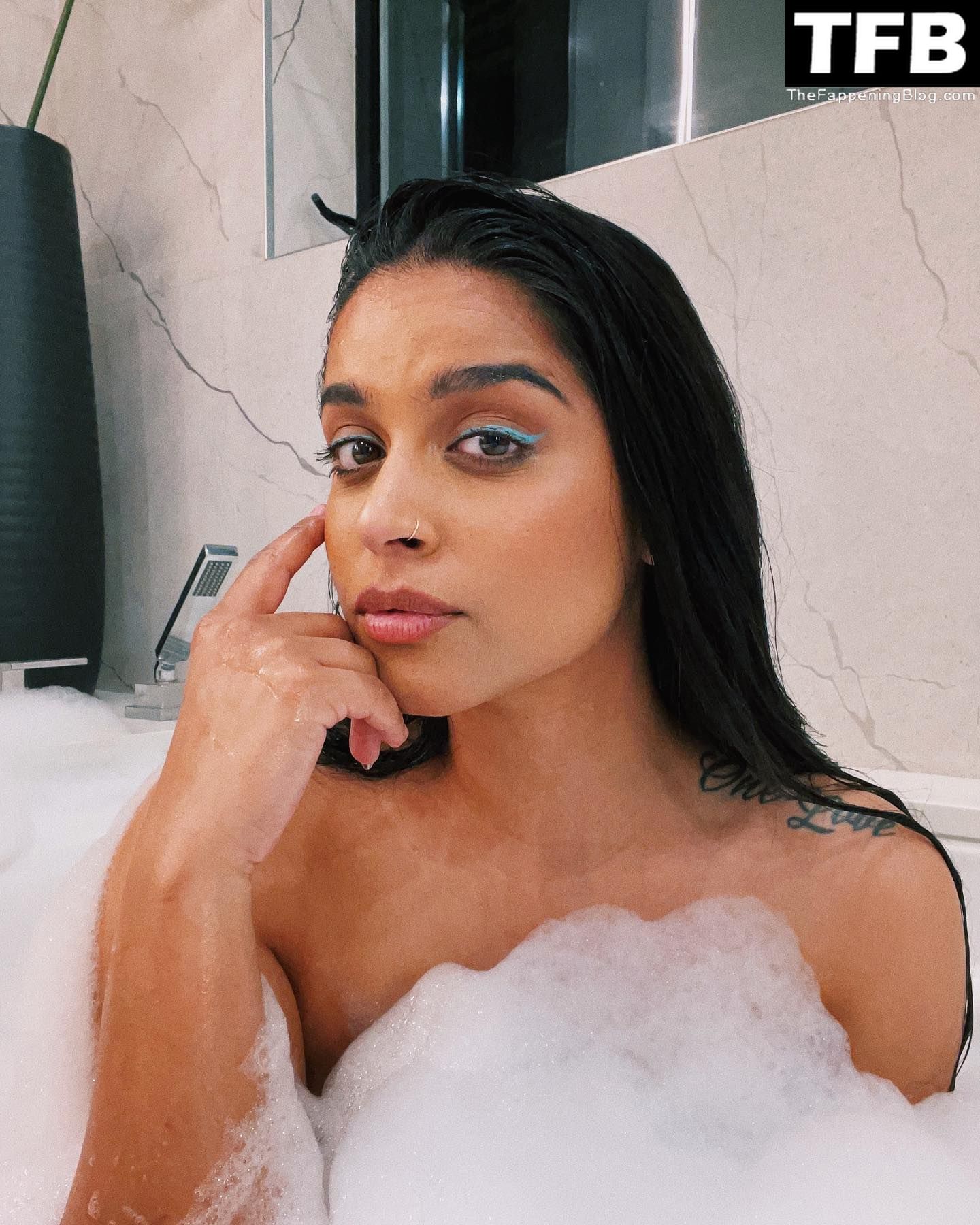 Lilly Singh Topless Sexy 10 thefappeningblog.com  - Lilly Singh Topless & Sexy Collection (89 Photos)