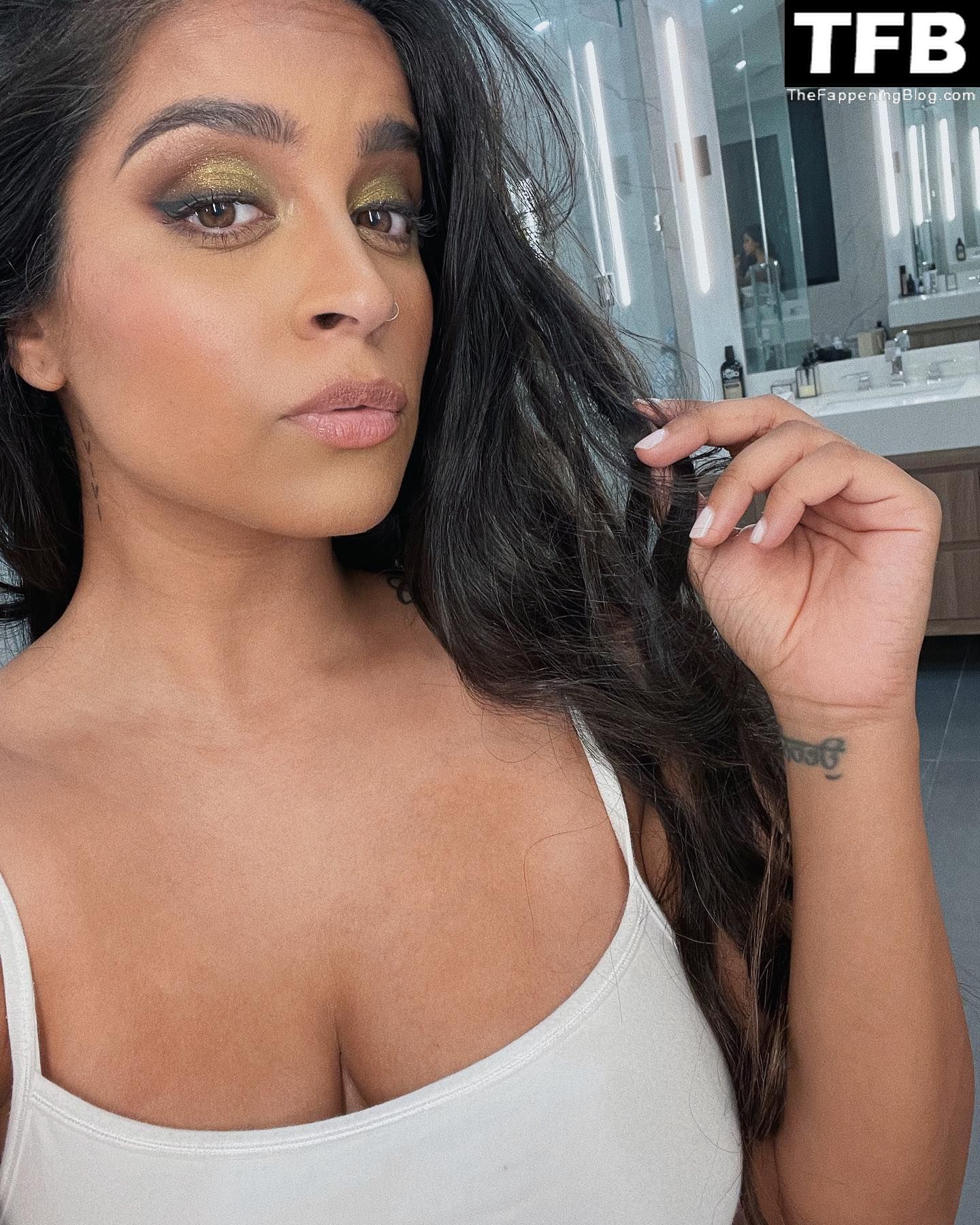 Lilly Singh Topless Sexy 19 thefappeningblog.com  - Lilly Singh Topless & Sexy Collection (89 Photos)