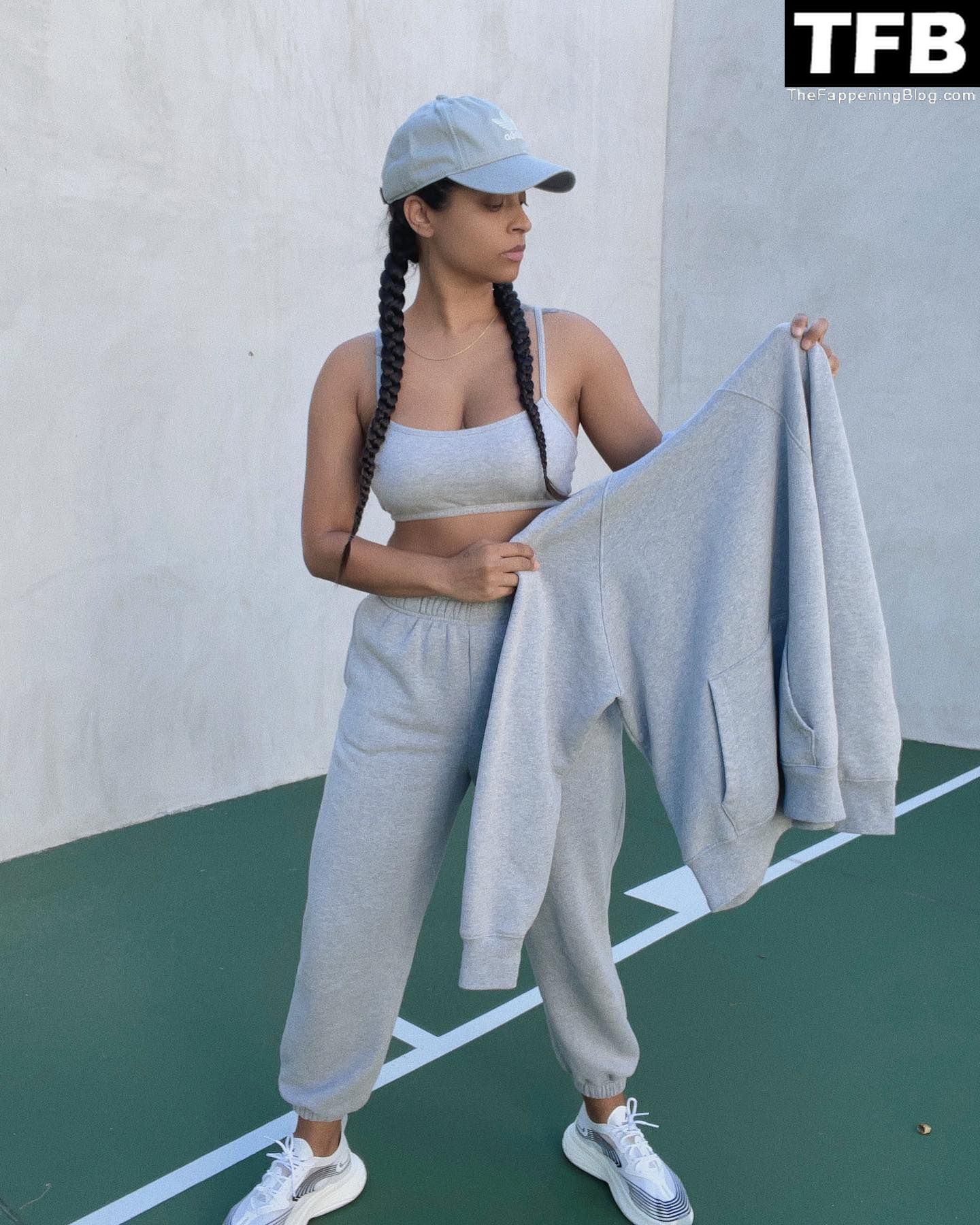 Lilly Singh Topless Sexy 31 thefappeningblog.com  - Lilly Singh Topless & Sexy Collection (89 Photos)