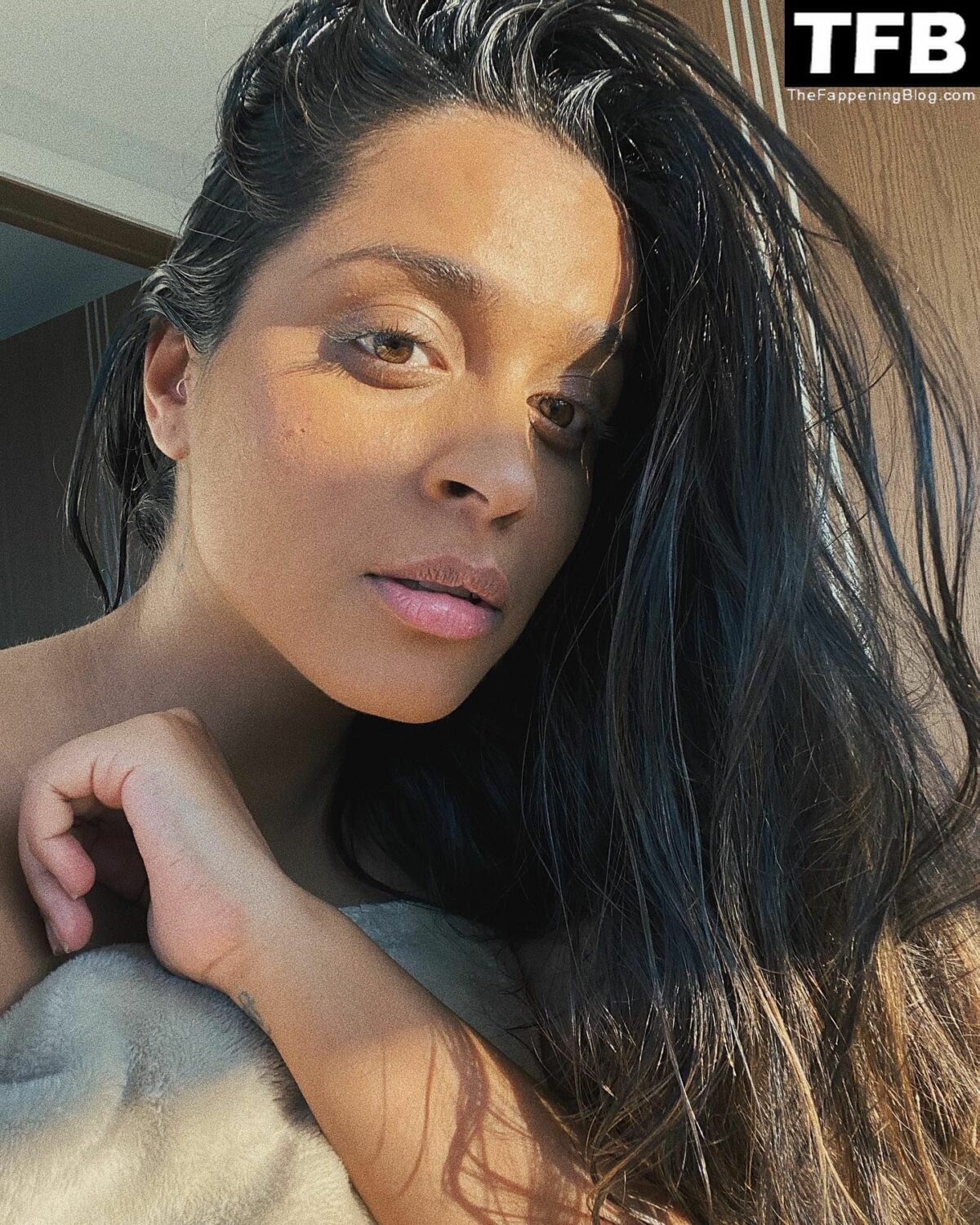 Lilly Singh Topless Sexy 5 thefappeningblog.com  1200x1500 - Lilly Singh Topless & Sexy Collection (89 Photos)