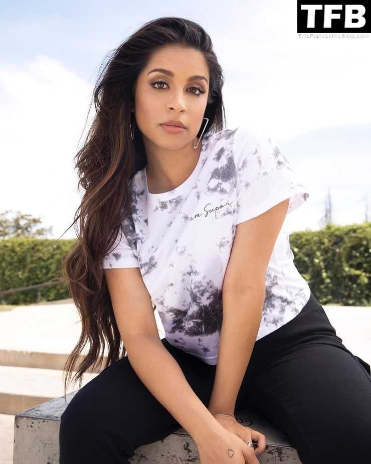 Lilly Singh Topless Sexy Collection The Fappening Blog 39 - Lilly Singh Topless & Sexy Collection (89 Photos)