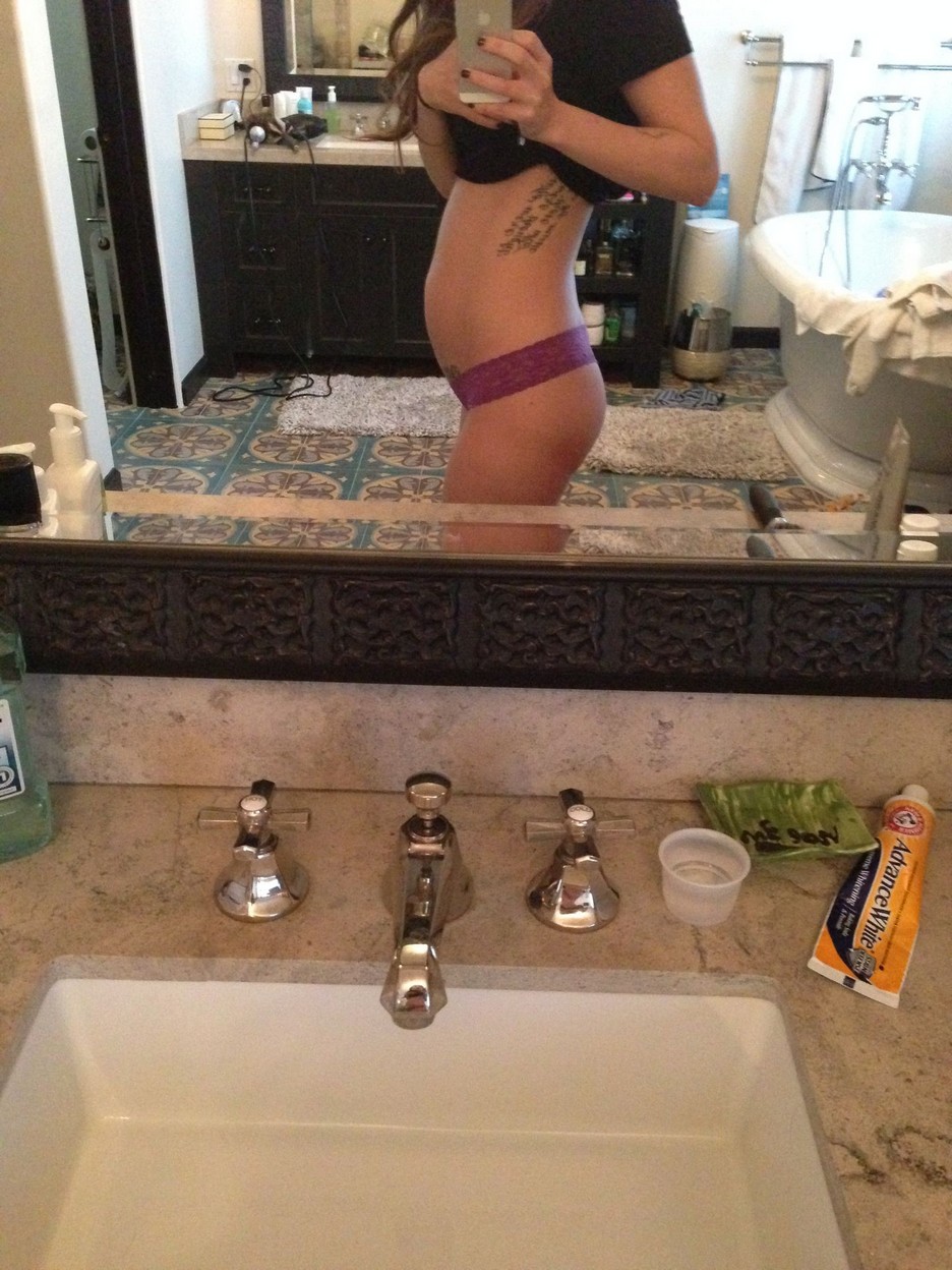 Megan Fox Leaked 13 - Megan Fox Nude Leaked (73 Photos)