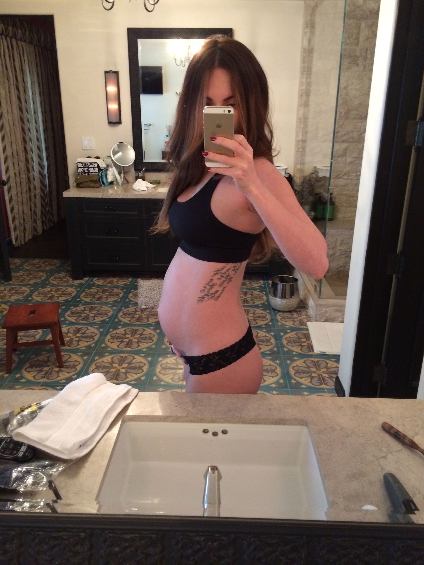 Megan Fox Leaked 23 - Megan Fox Nude Leaked (73 Photos)