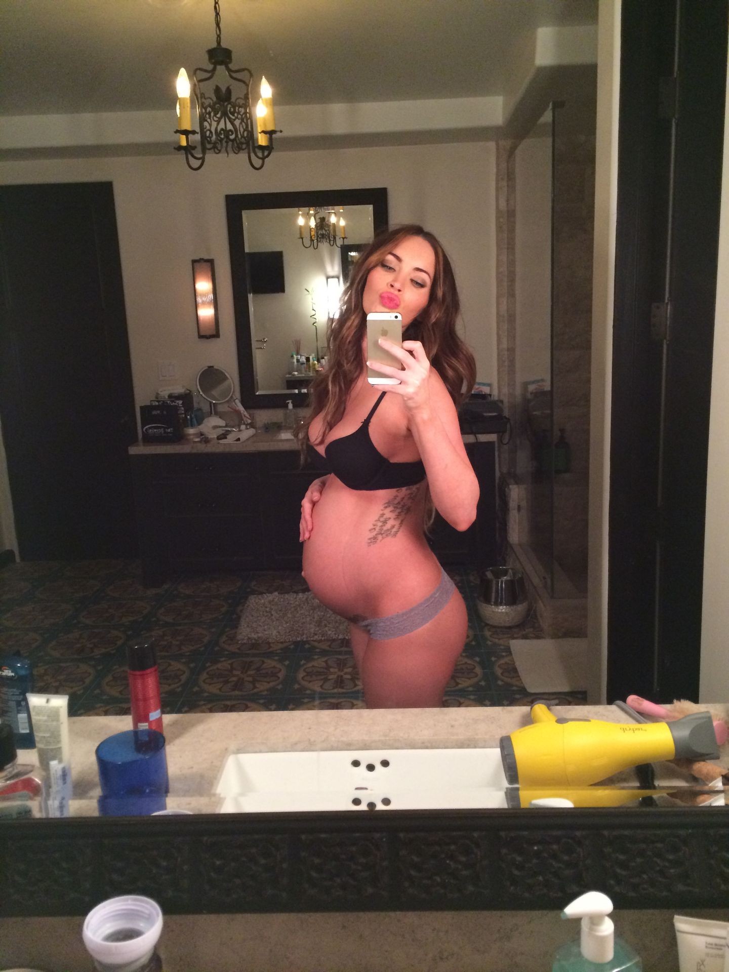 Megan Fox Leaked 29 - Megan Fox Nude Leaked (73 Photos)