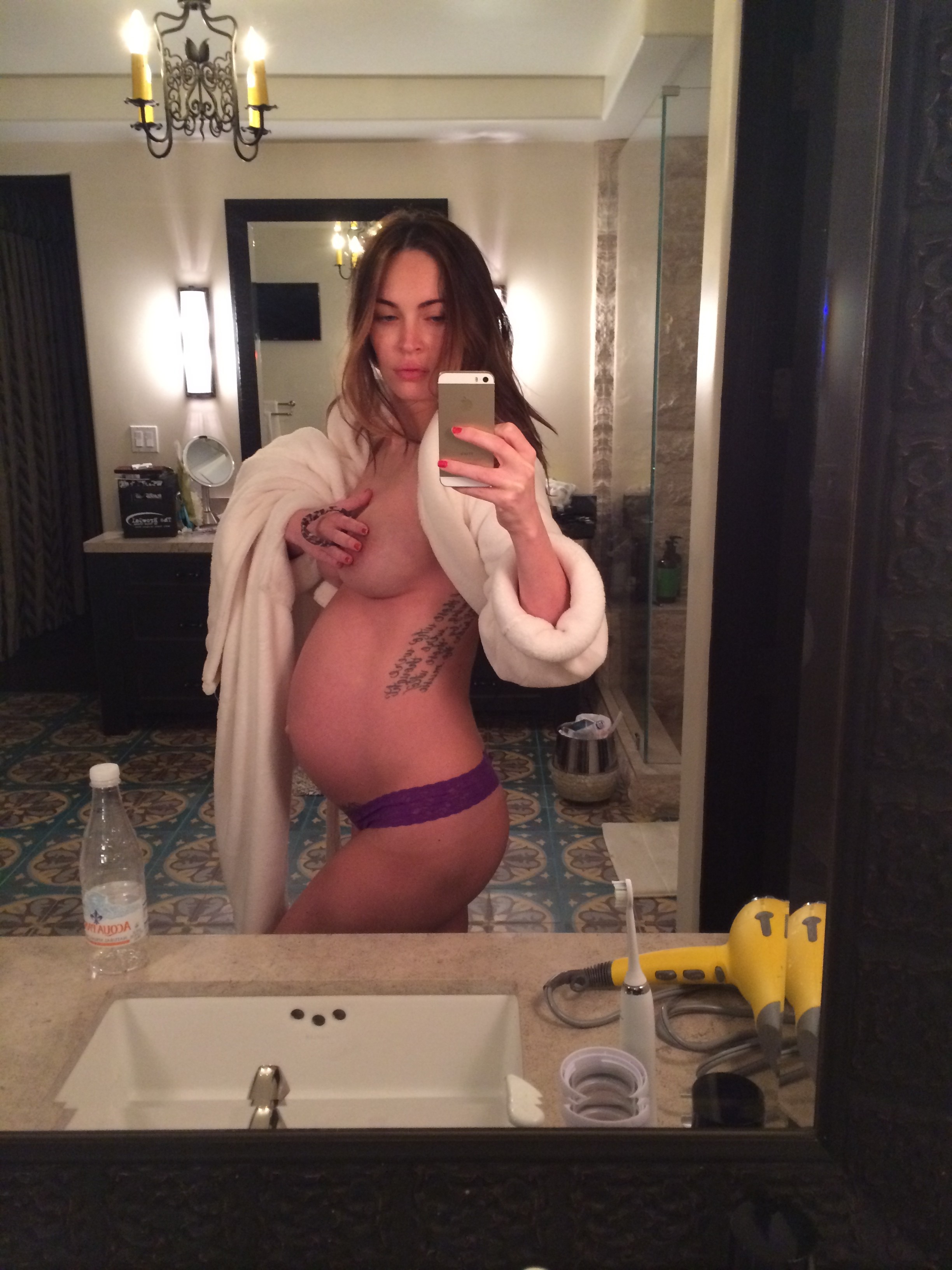 Megan Fox Nude Pregnant Leaked 2 - Megan Fox Nude Leaked (73 Photos)