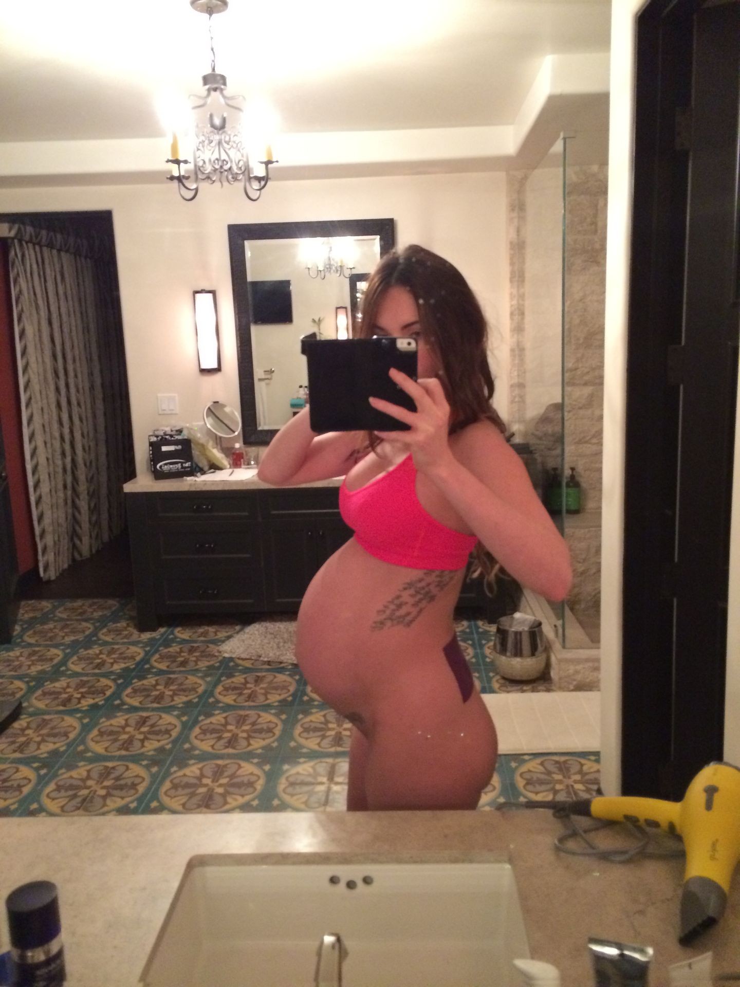 Megan Fox Nude Pregnant Leaked 7 - Megan Fox Nude Leaked (73 Photos)