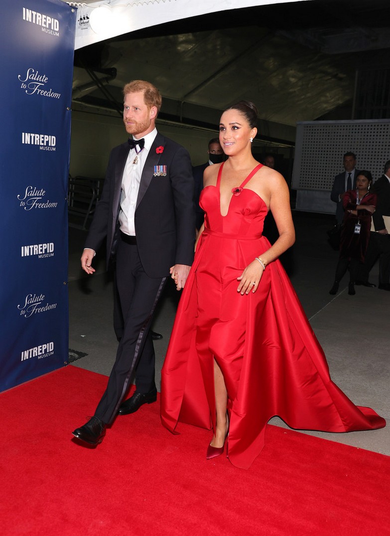 Meghan Markle Sexy TheFappening.Pro 7 - Meghan Markle Sexy In Scarlet Dress (10 Photos)