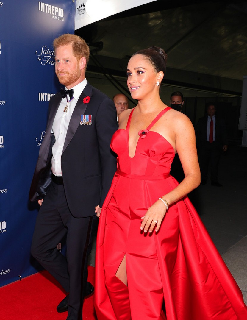 Meghan Markle Sexy TheFappening.Pro 8 - Meghan Markle Sexy In Scarlet Dress (10 Photos)